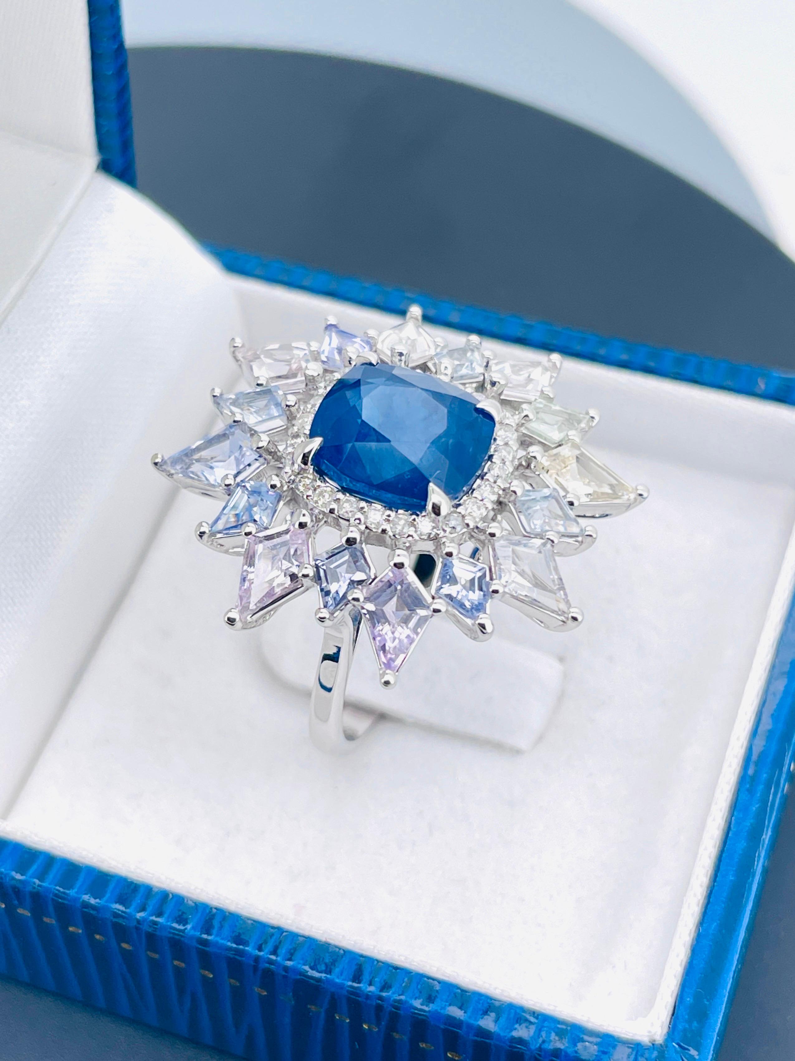 4,45ct Zaffiro di Ceylon blu reale con diamante naturale e zaffiro fantasia 14K In condizioni Nuovo in vendita a bangkok, TH