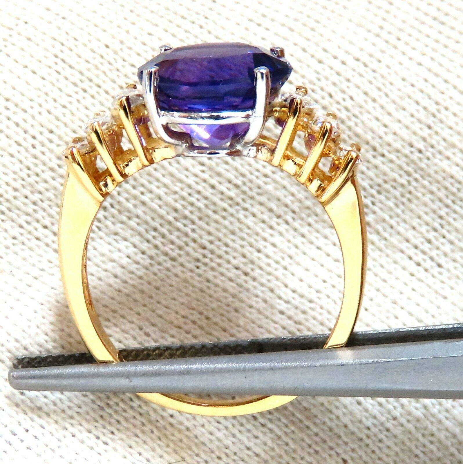 Round Cut 4.45 Carat Natural Round Vivid Purple Amethyst Diamond Ring 14 Karat For Sale