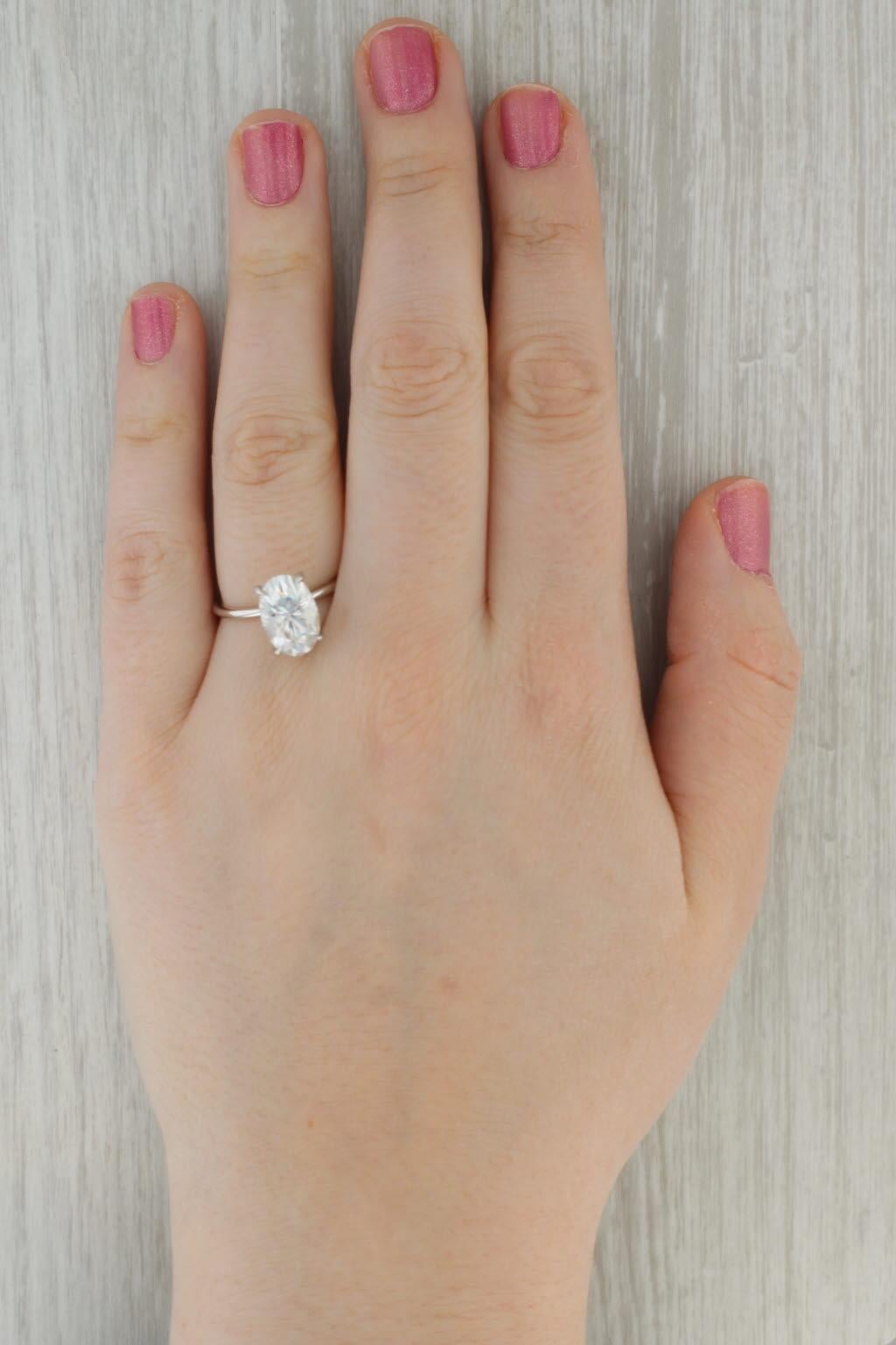 4.45ct Oval Moissanite Solitaire Engagement Ring 14k White Gold Size 8 im Angebot 3