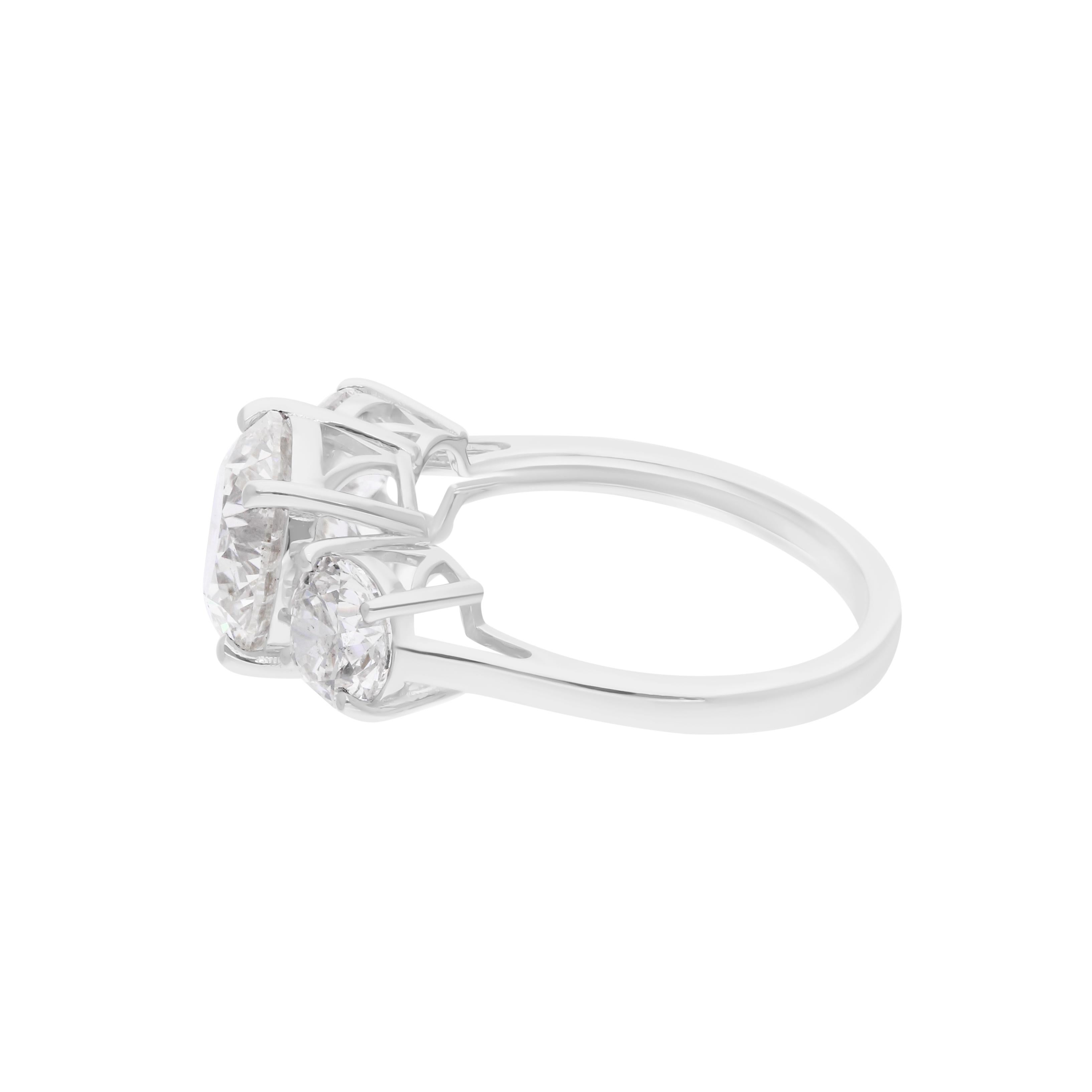 in vendita:  Anello a tre pietre con diamante a taglio brillante da 4,46 carati per donna in oro bianco 18 carati 6