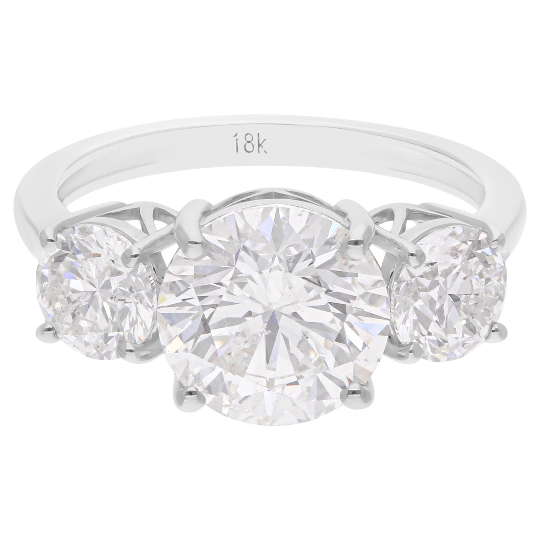 in vendita:  Anello a tre pietre con diamante a taglio brillante da 4,46 carati per donna in oro bianco 18 carati