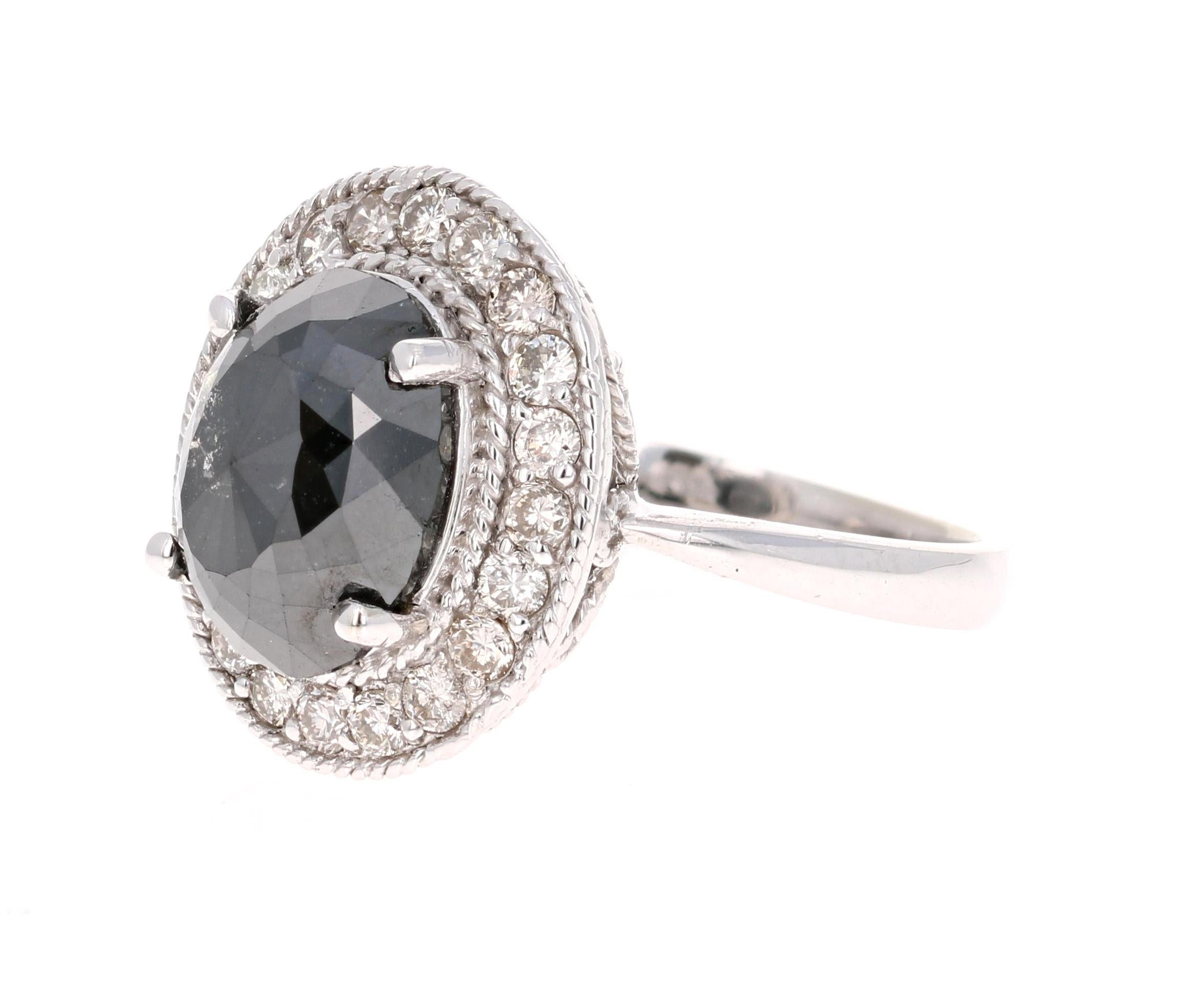 4,46 Karat Natürlicher Schwarzer Diamant Weißer Diamant Weißgold Verlobungsring (Ovalschliff) im Angebot