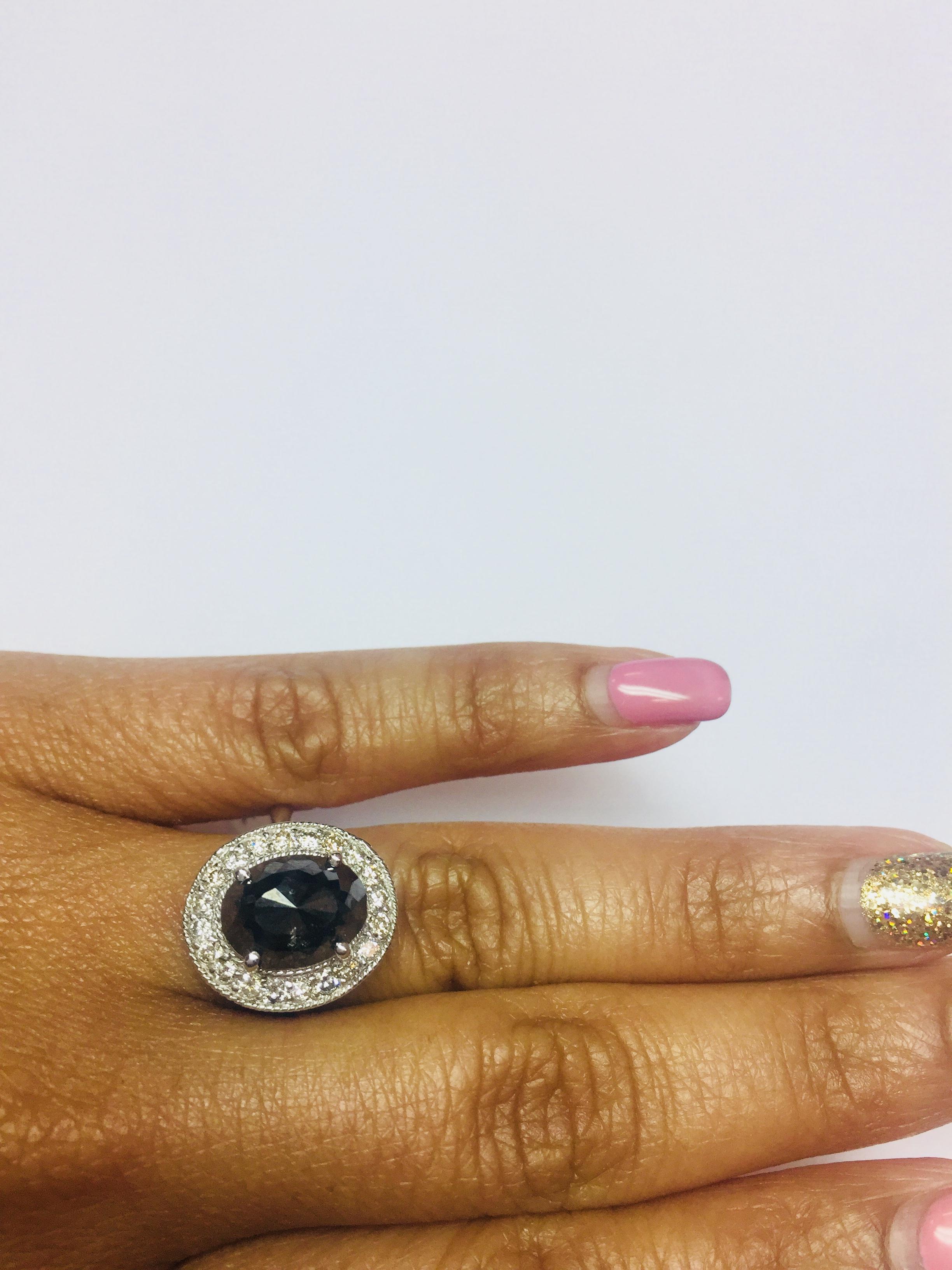 4,46 Karat Natürlicher Schwarzer Diamant Weißer Diamant Weißgold Verlobungsring im Angebot 2