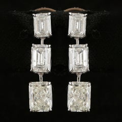 Pendientes de oro de 18 quilates con tres esmeraldas de corte radiante y diamantes naturales de 4,46 qt