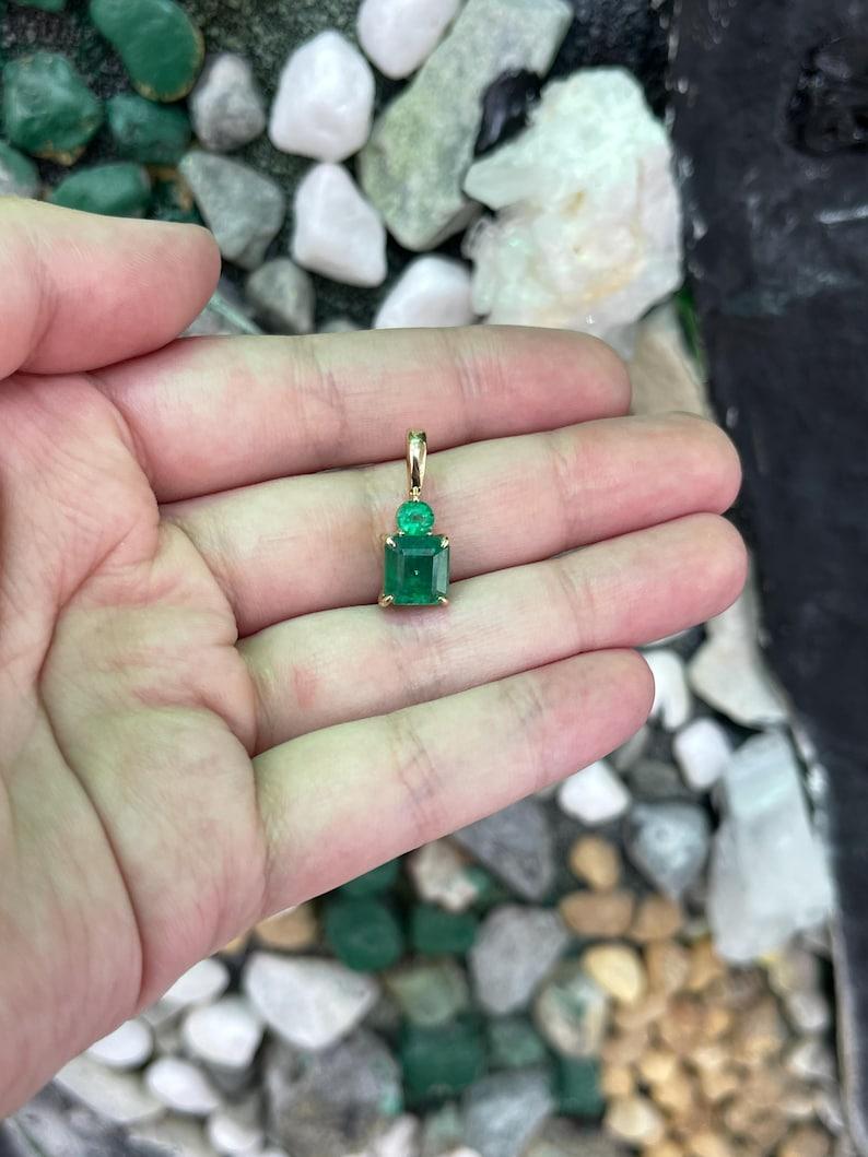 4.46tcw Emerald Toi et Moi Pendant  Zambian Emeralds 14K Gold Necklace In New Condition For Sale In Jupiter, FL