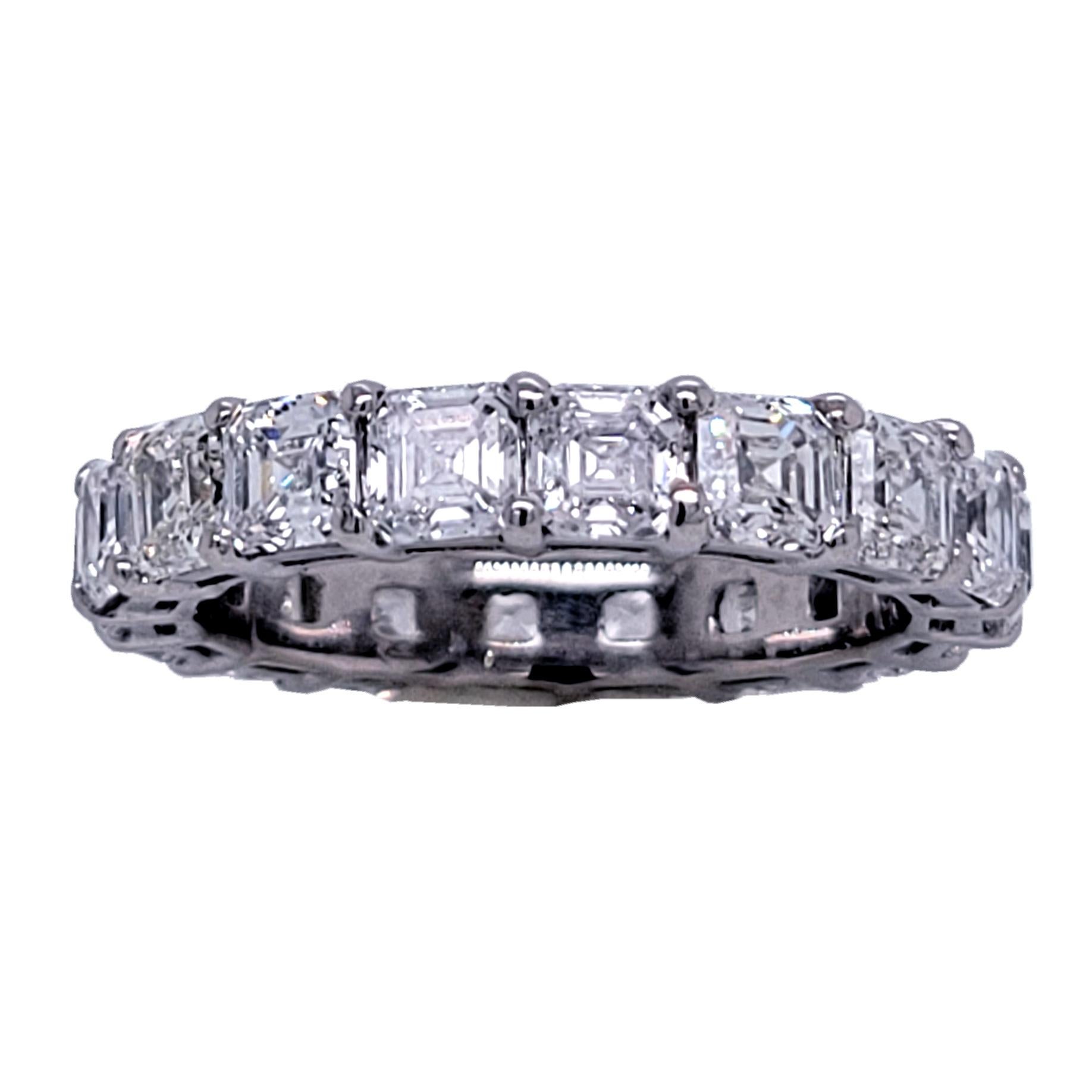 4,47 Carati '1/4 Cts' Taglio Asscher 'Smeraldo Quadrato  Anello eternità con diamante in platino In condizioni Nuovo in vendita a Los Angeles, CA