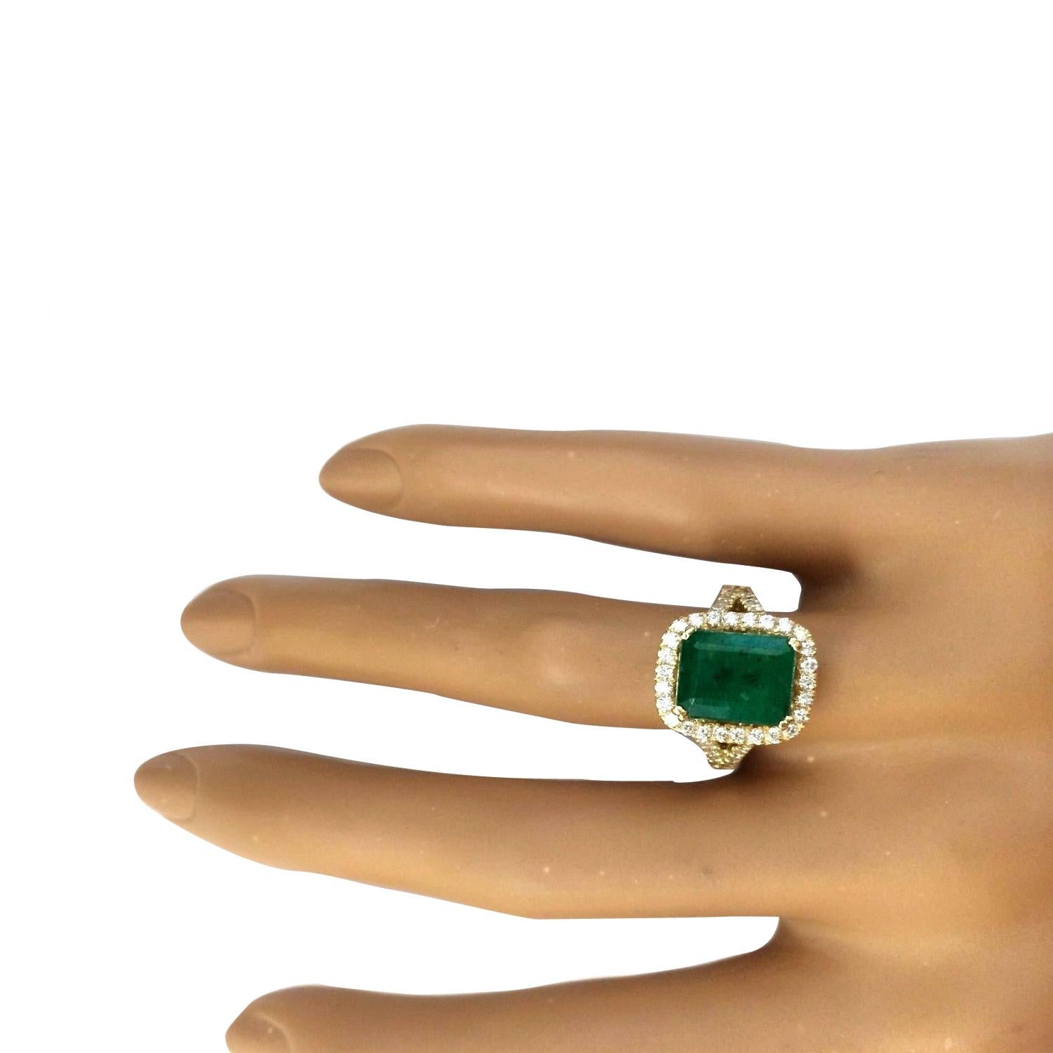 Women's Emerald Diamond Ring In 14 Karat Solid Yellow Gold For Sale