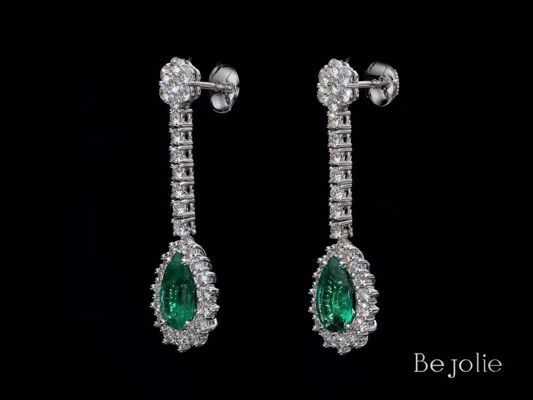 Contemporary 4.47 Carat Pear Shape Emerald Diamond Drop Earrings 18K White Gold For Sale