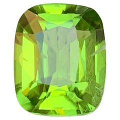 4,47 carati di peridoto naturale verde vivo tagliato a cuscino, gemma sfusa per gioielli