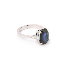 4.47 Carats Sapphire Diamonds 18 Carats White Gold Ring