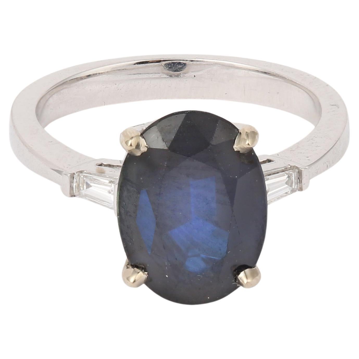 4.47 Carats Sapphire Diamonds 18 Carats White Gold Ring For Sale