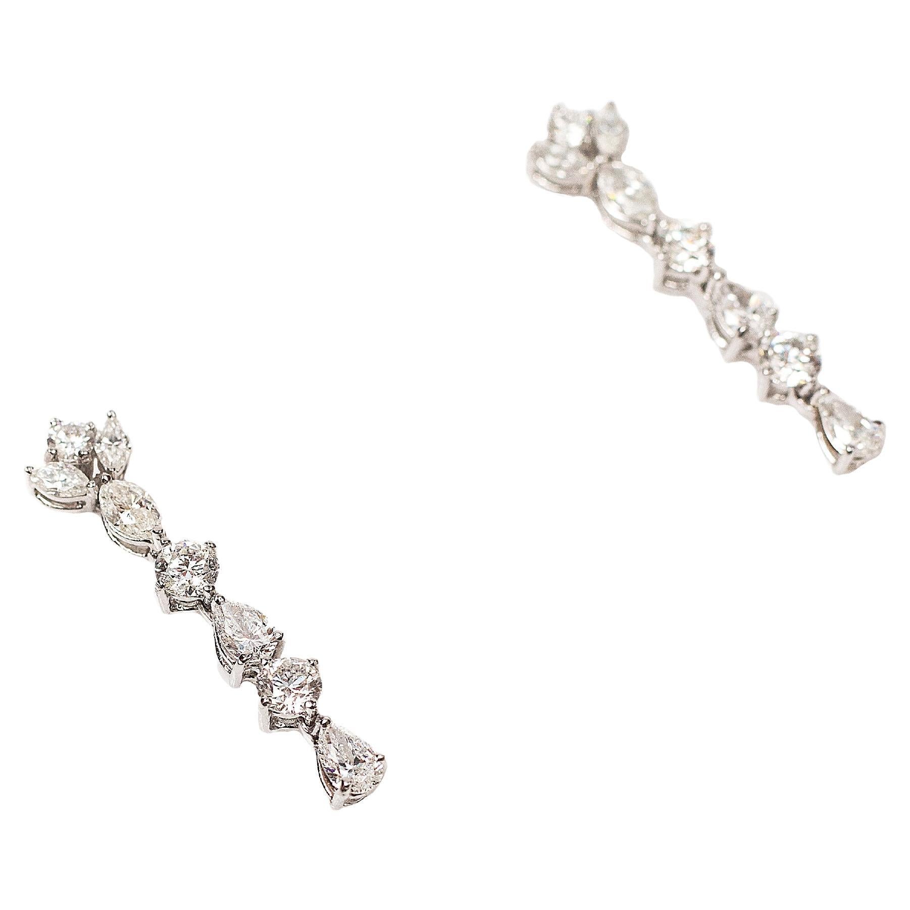 4.47 cts Diamond Earrings in 18K Gold For Sale
