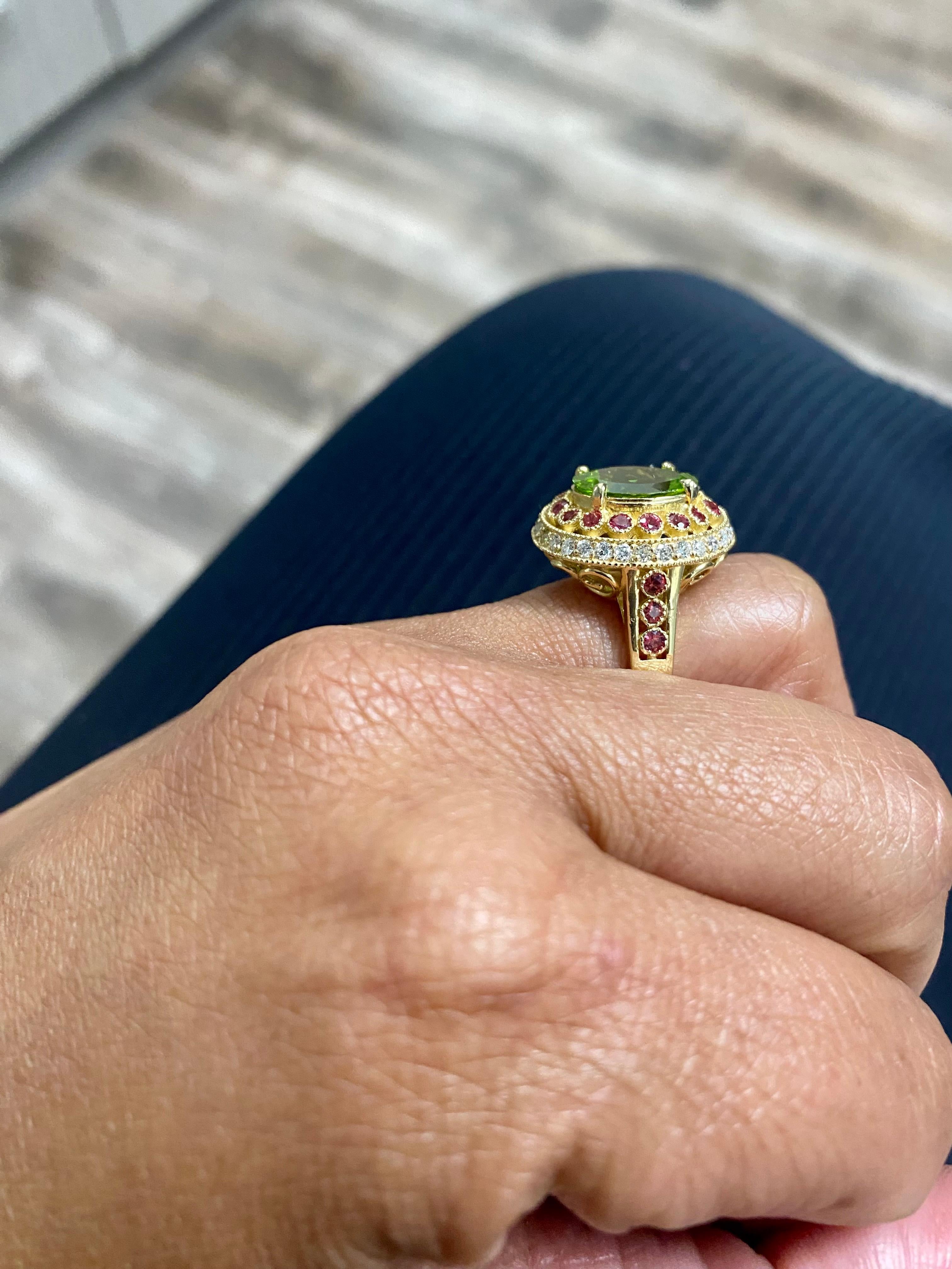 4.48 Carat Peridot Sapphire Diamond Yellow Gold Cocktail Ring For Sale 1