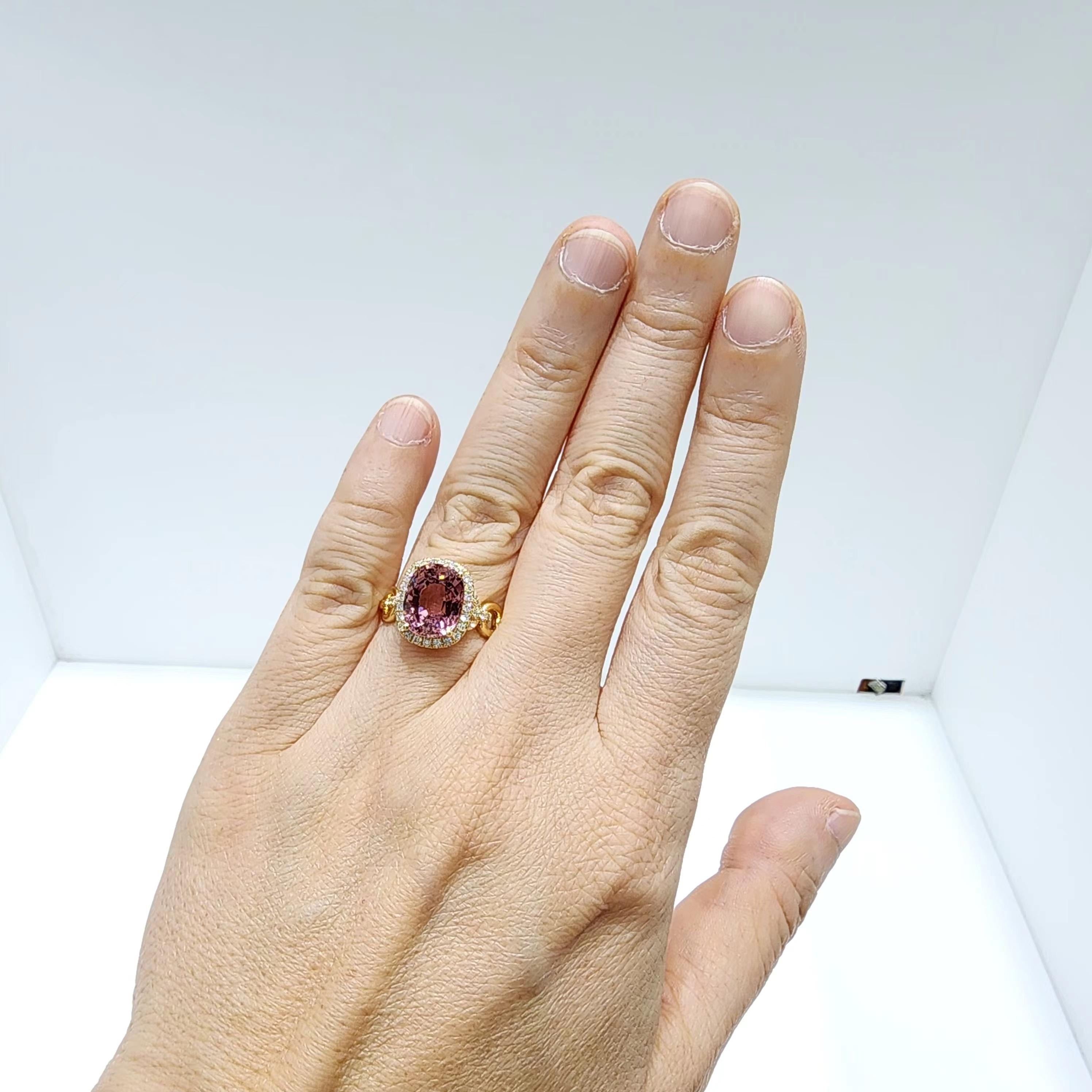 Oval Cut 4.48 Carat Pink Tourmaline and Diamond Ring in 18K Yellow Gold For Sale
