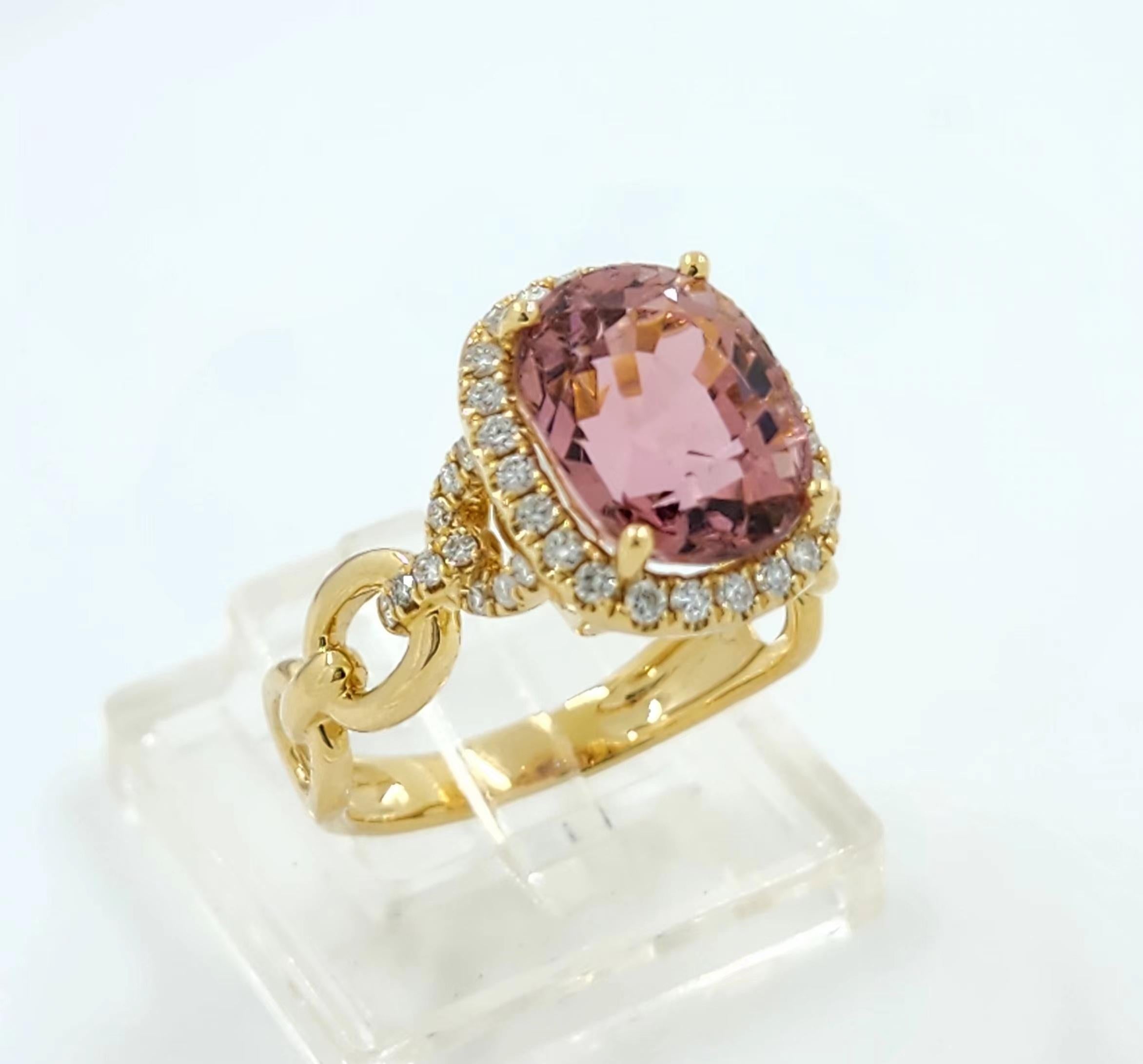 4.48 Carat Pink Tourmaline and Diamond Ring in 18K Yellow Gold For Sale 3
