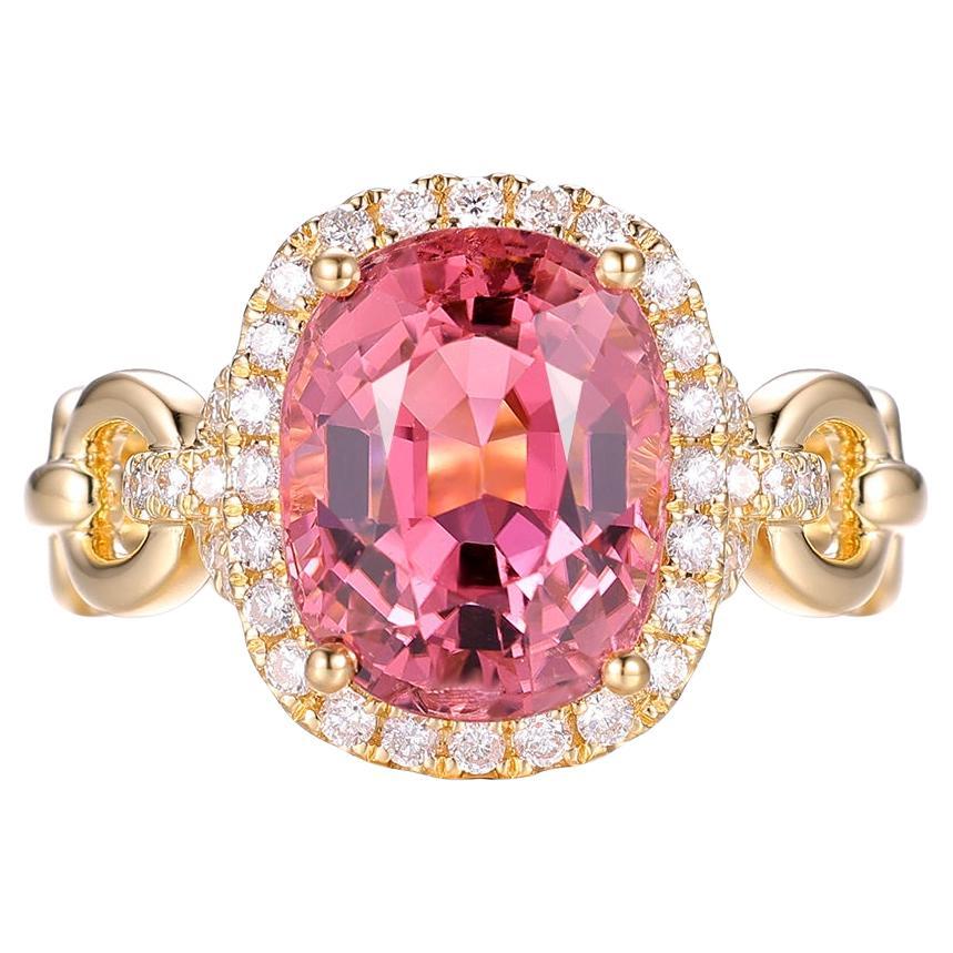IGI-zertifizierter Ring mit einem rosa Turmalin von 4,48 Karat und Diamanten aus 18-karätigem Gelbgold