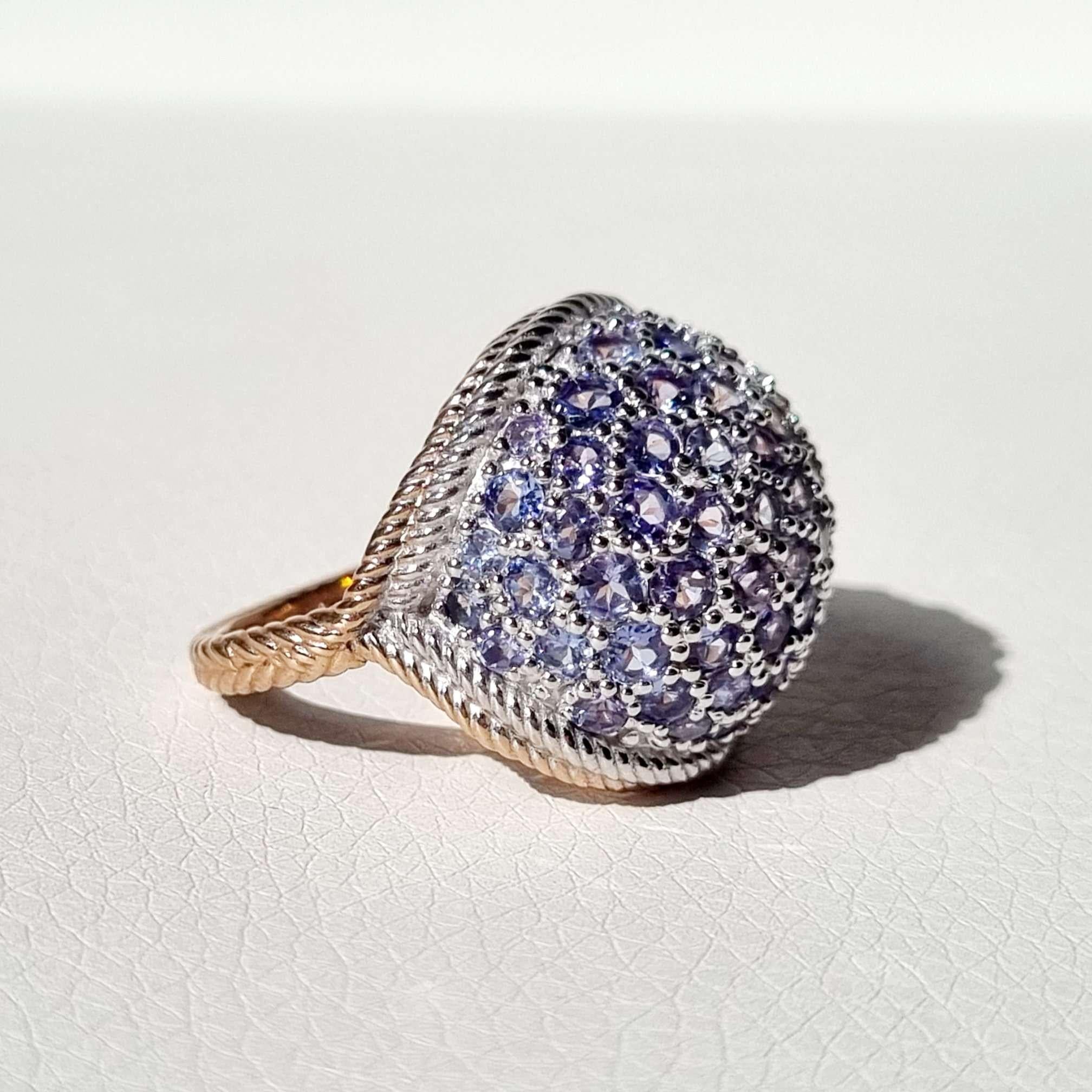 Brilliant Cut 4.48 Carat Tanzanite Dome Ring Made with Rose and White Gold For Sale
