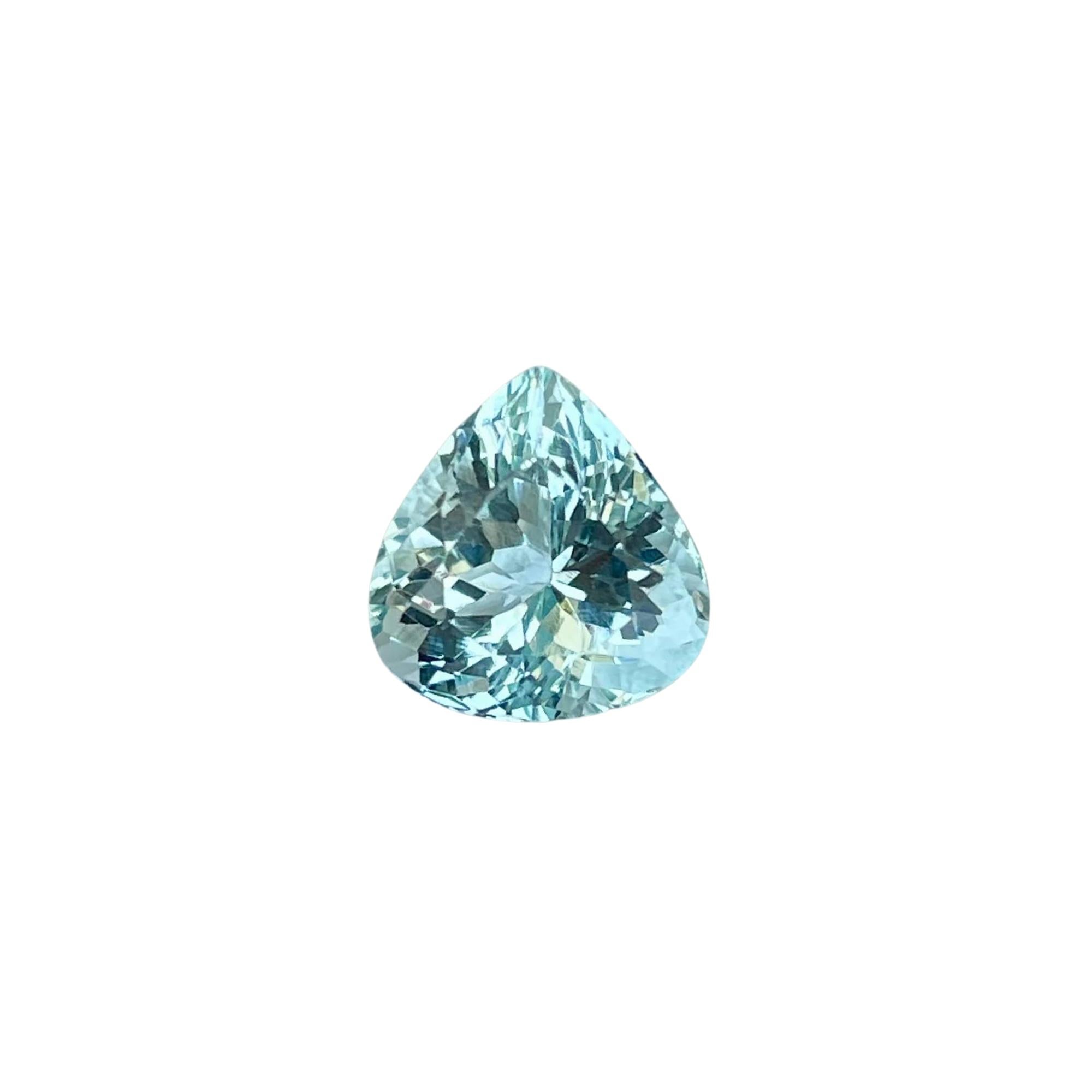 4.48 carats Sea Blue Aquamarine Stone Pear Cut Natural African Gemstone For Sale 4