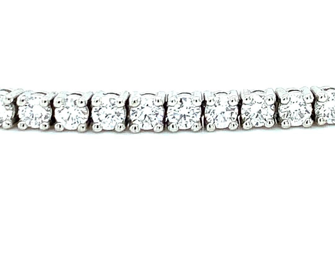 Round Cut 4.48 Carats Total Diamond and Platinum Tennis Bracelet