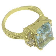 4.49 Carat Aquamarine and Diamond Statement Ring 4.49 Carat Aquamarine and Diamond Statement Ring