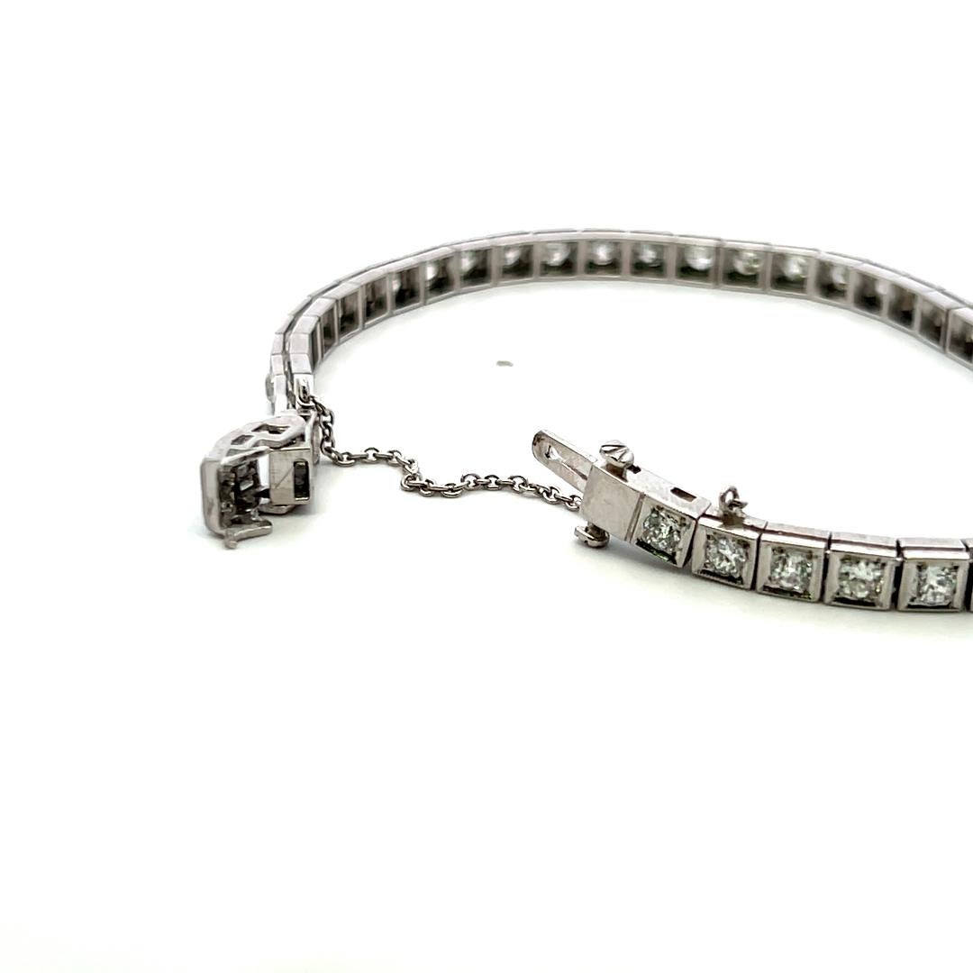 Pulsera de Tenis de Platino con Diamantes Baguette y Corte Europeo Antiguo de 4,49 Quilates en venta 3