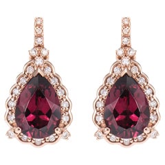 Sunita Nahata Rhodolite 4.49 carats Boucles d'oreilles en or 18 carats avec diamants blancs