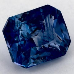 Pierre précieuse taille radiant saphir bleu 4,49 carats