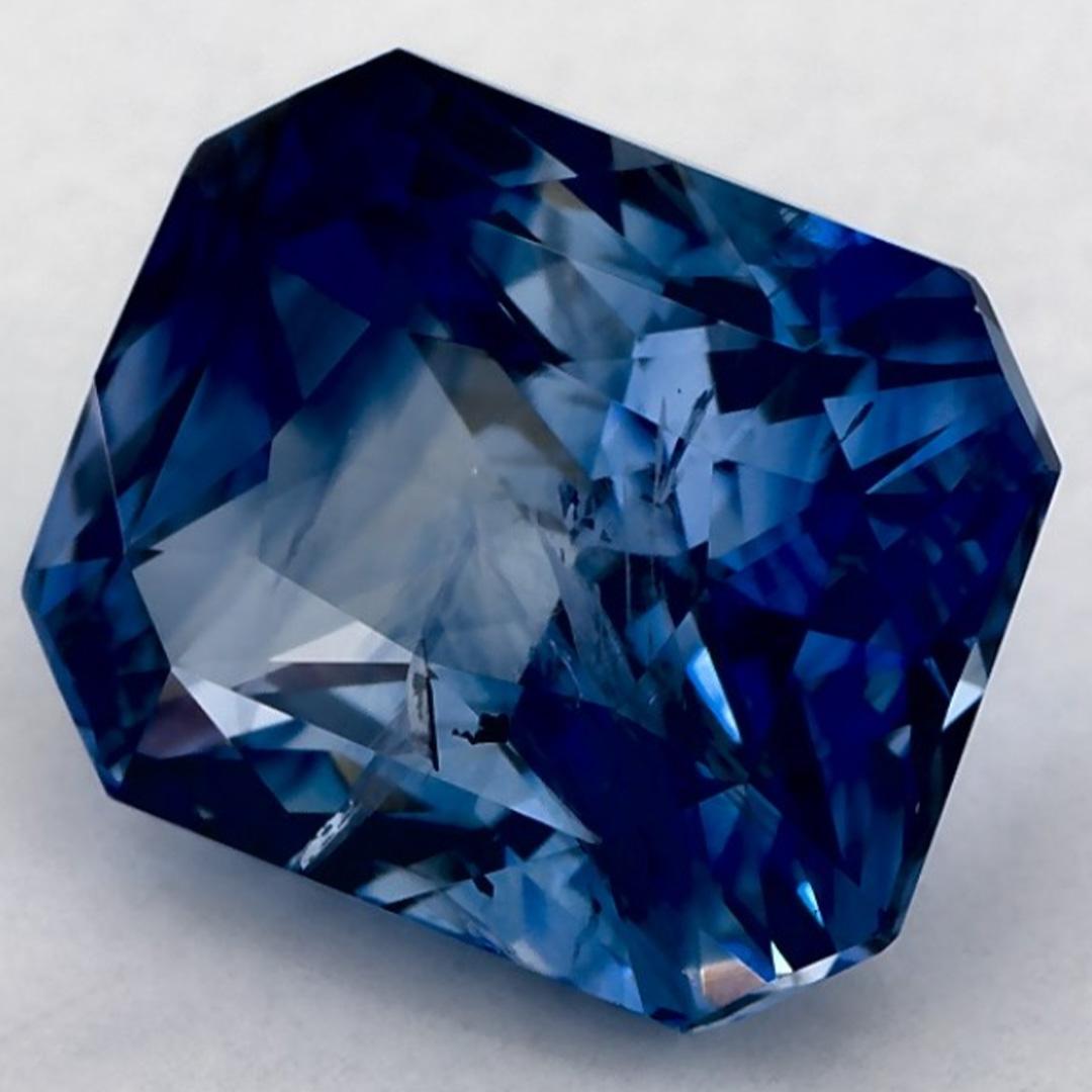 Taille radiant Pierre précieuse taille radiant saphir bleu 4,49 carats en vente