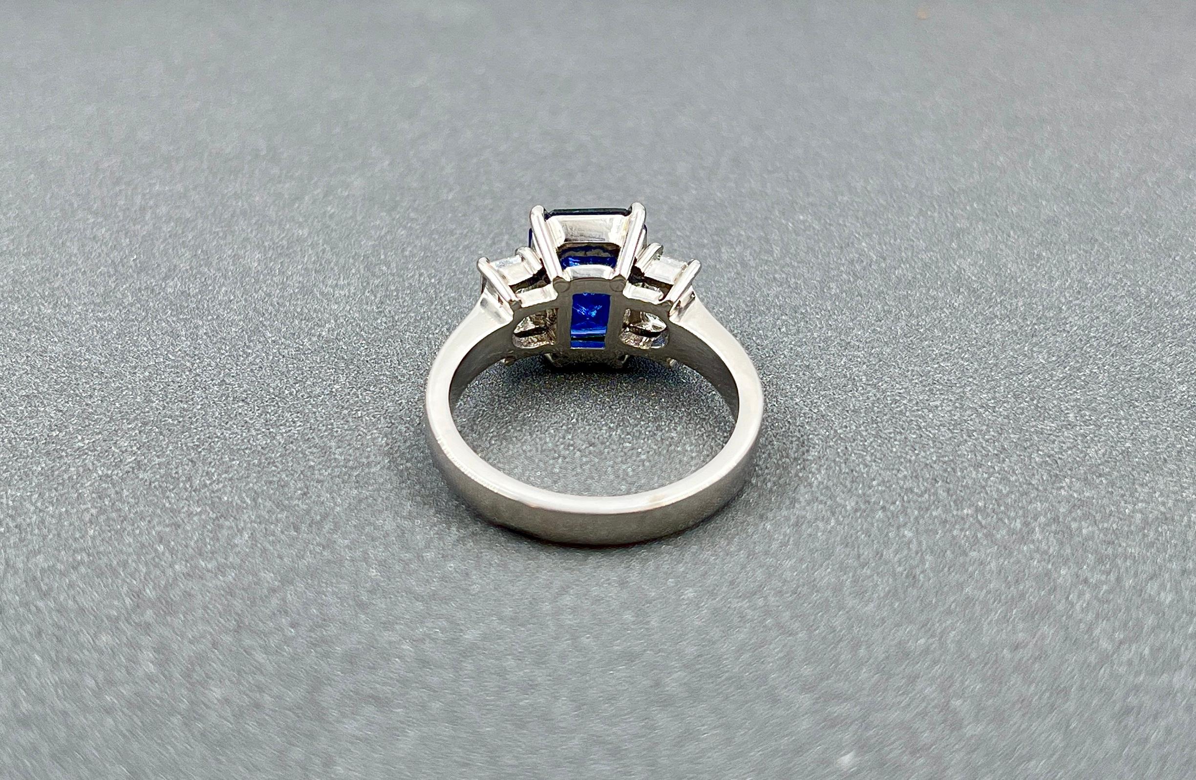 Ring mit 4.49 Karat natürlichem Saphir und Diamant im Zustand „Neu“ im Angebot in Chicago, IL