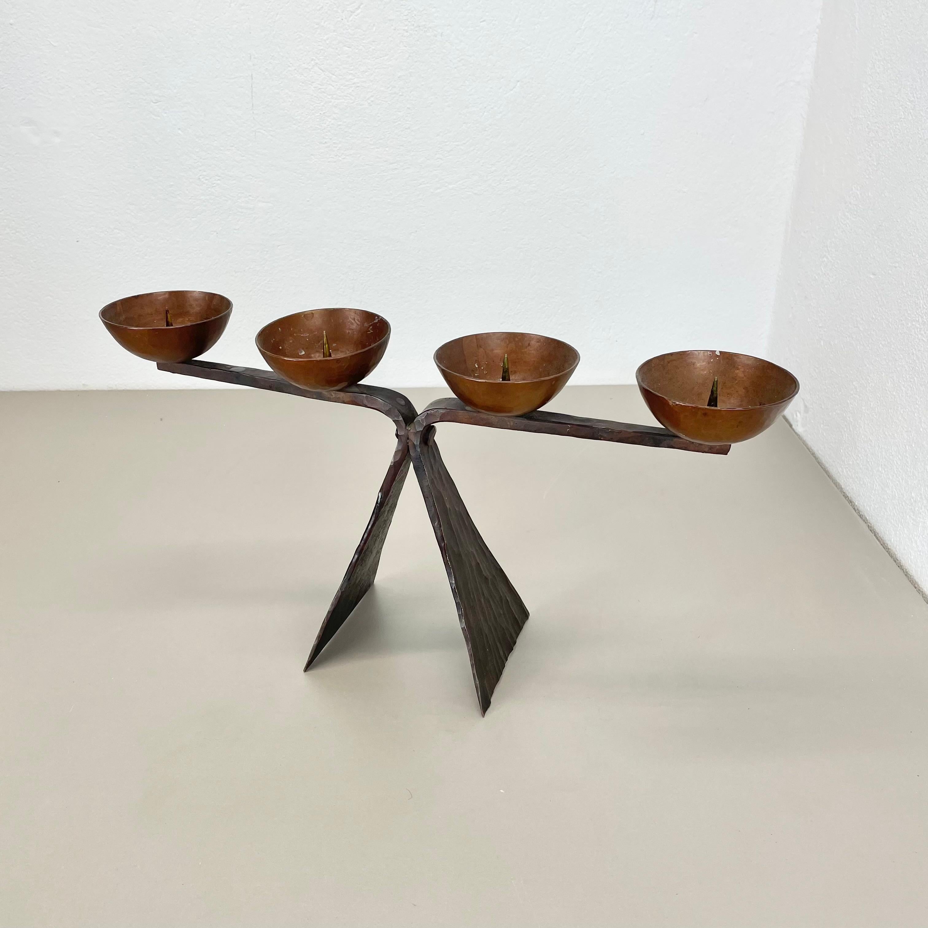 44cm Modernistischer Auböck-Stil Brutalistischer Kupfer-Metall-Kerzenhalter, Österreich 1950er (Skandinavische Moderne) im Angebot