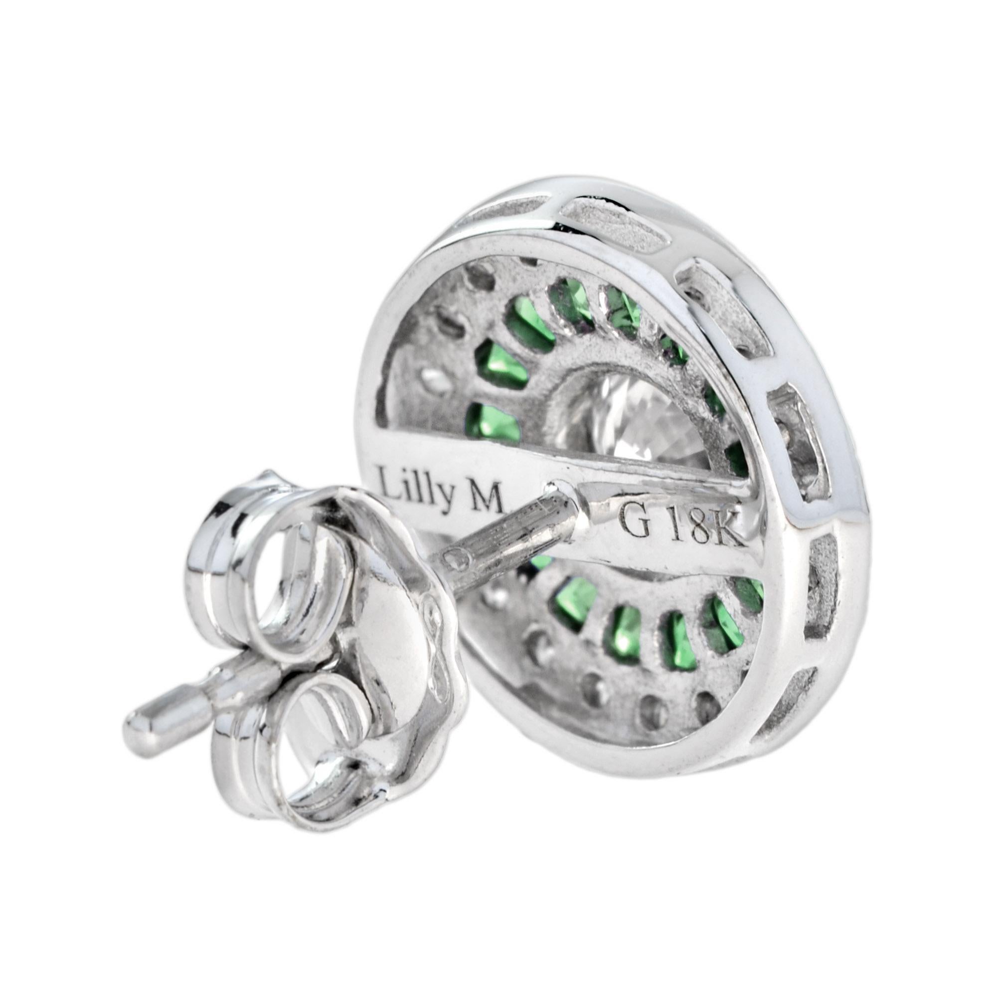 4.4mm Round Diamond & Emerald Invisible Set Double Halo Stud White Gold Earrings en Nuevo estado para la venta en Oakton, VA