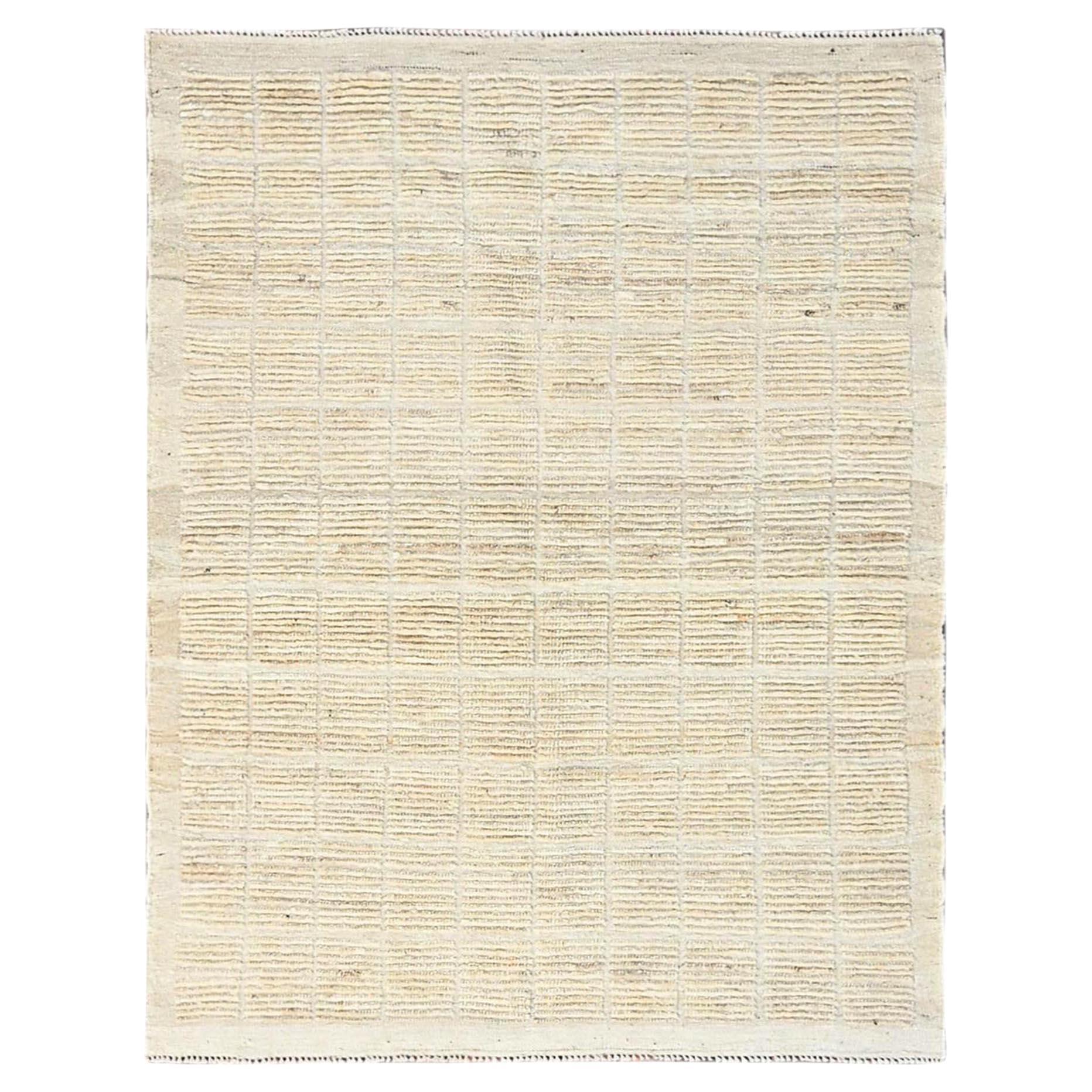 4
4"x5
8" Ivory Hand Knotted Moroccan Weave with Grid Design Natural Wool Rug