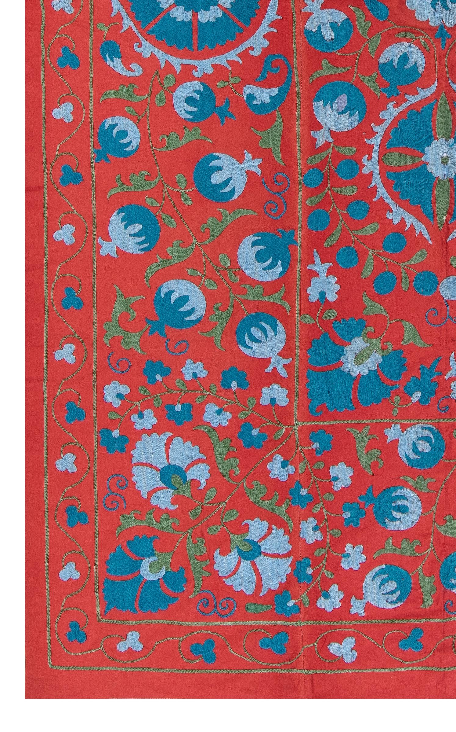 4.4x7 Ft Vintage Wall Hanging, Red Uzbek Tapestry, Embroidered Silk Bed Cover In Good Condition For Sale In Spring Valley, NY