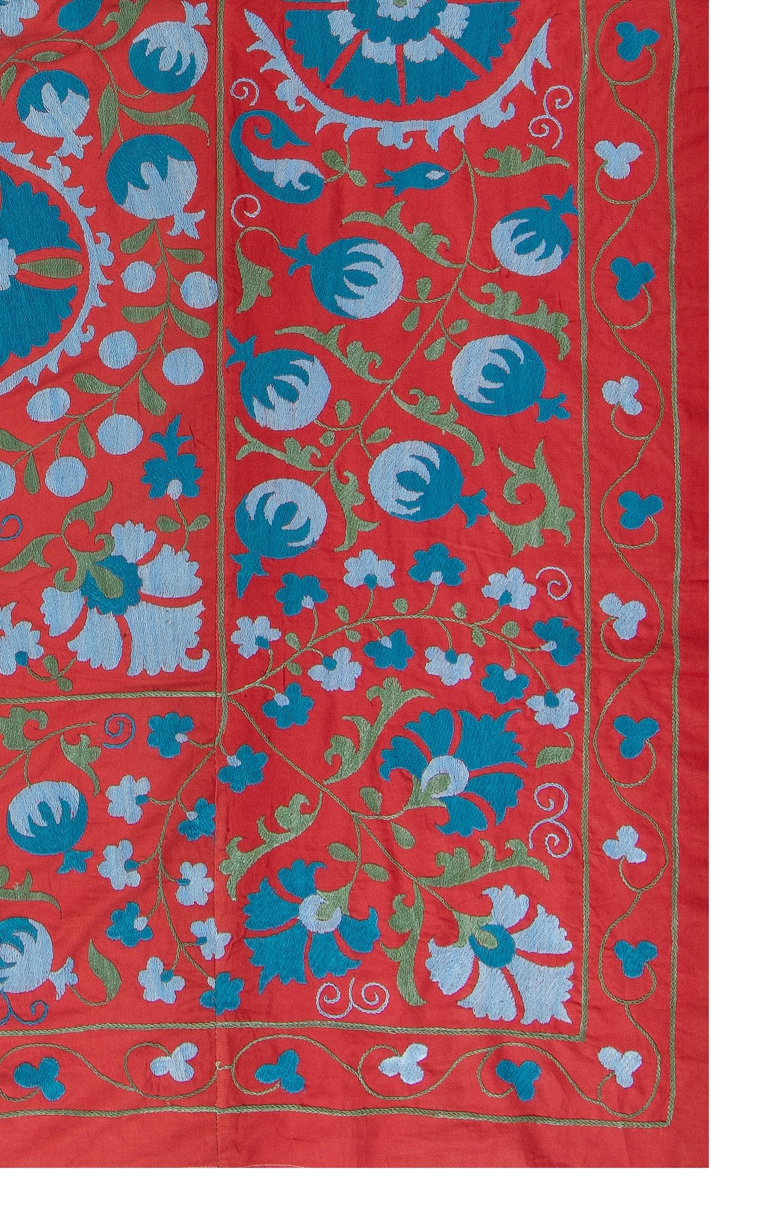 20th Century 4.4x7 Ft Vintage Wall Hanging, Red Uzbek Tapestry, Embroidered Silk Bed Cover For Sale