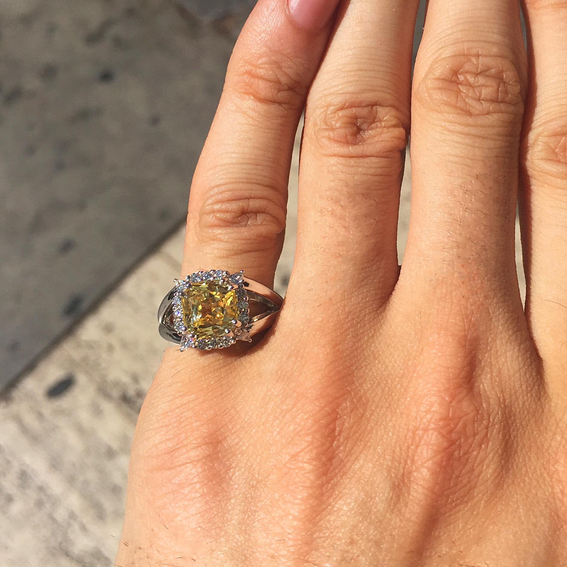 4.5 carat sapphire ring