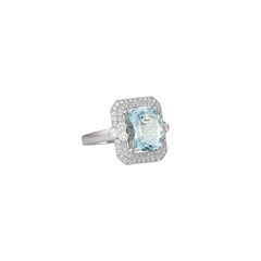 Sunita Nahata, bague en or blanc 18 carats, aigue-marine de 4,50 carats et diamants