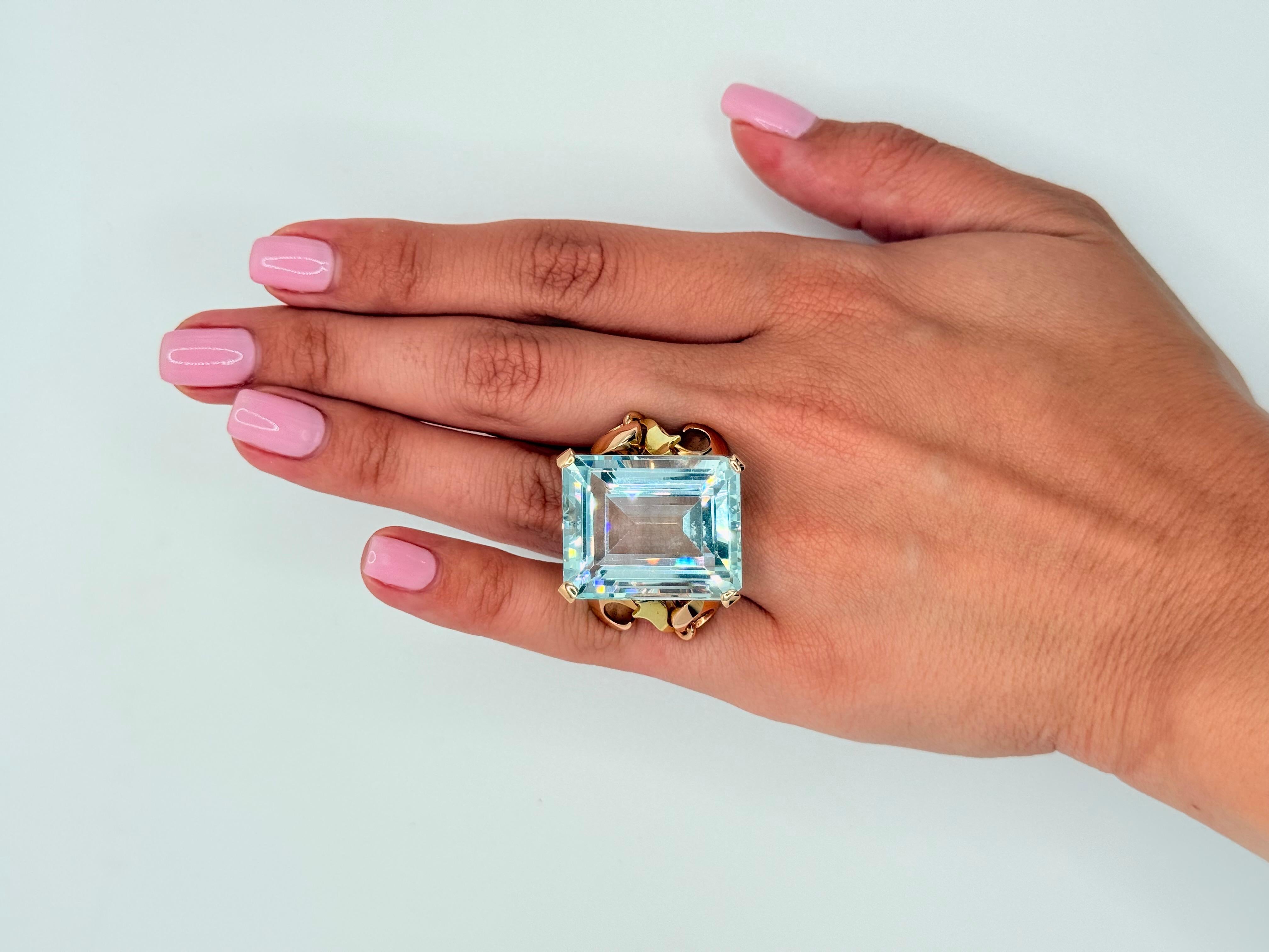 45 carat Aquamarine Vintage Ring For Sale 2