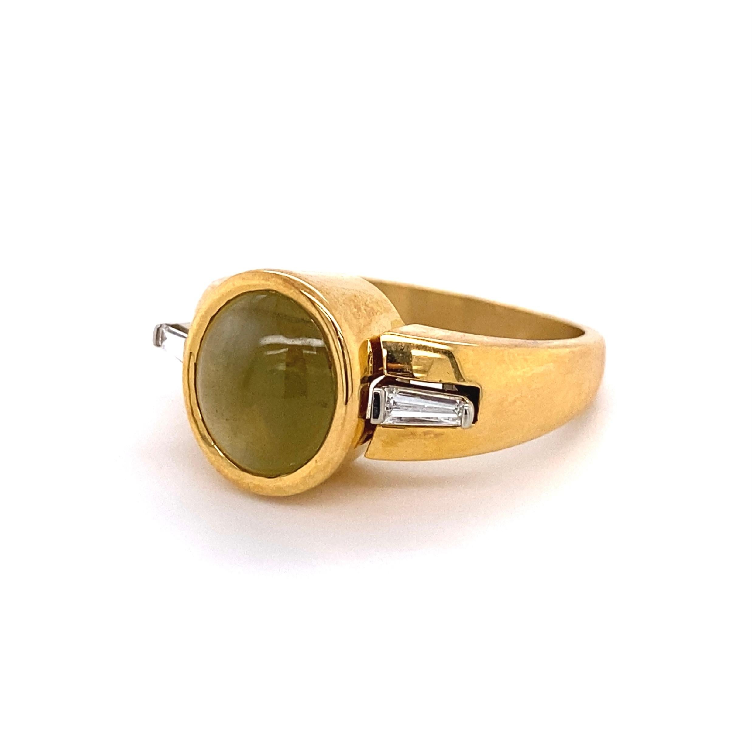 Cabochon 4.5 Carat Cat’s Eye Men’s Signet Gold Ring Estate Fine Jewelry