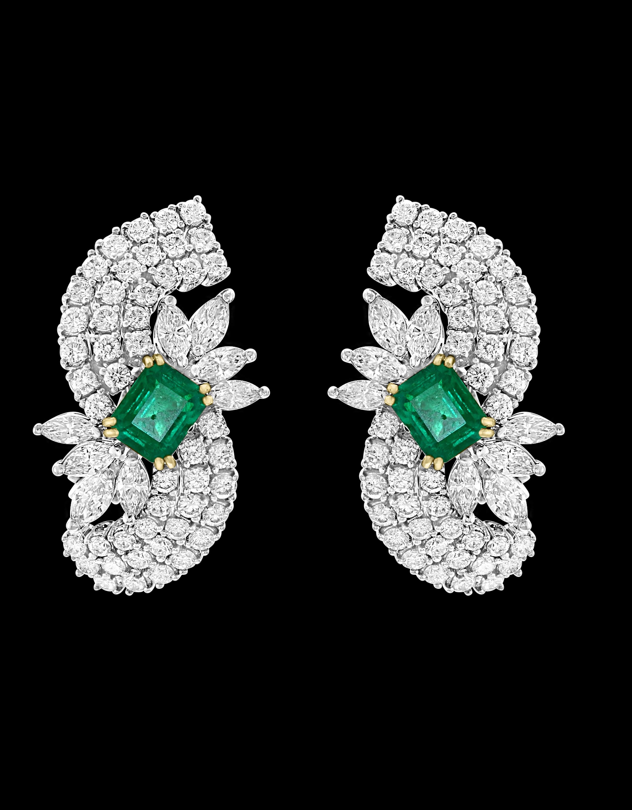 EGL Certfied 4.5 Ct Colombian Emerald Cut Emerald Diamond Clip Earrings 18 Karat 4