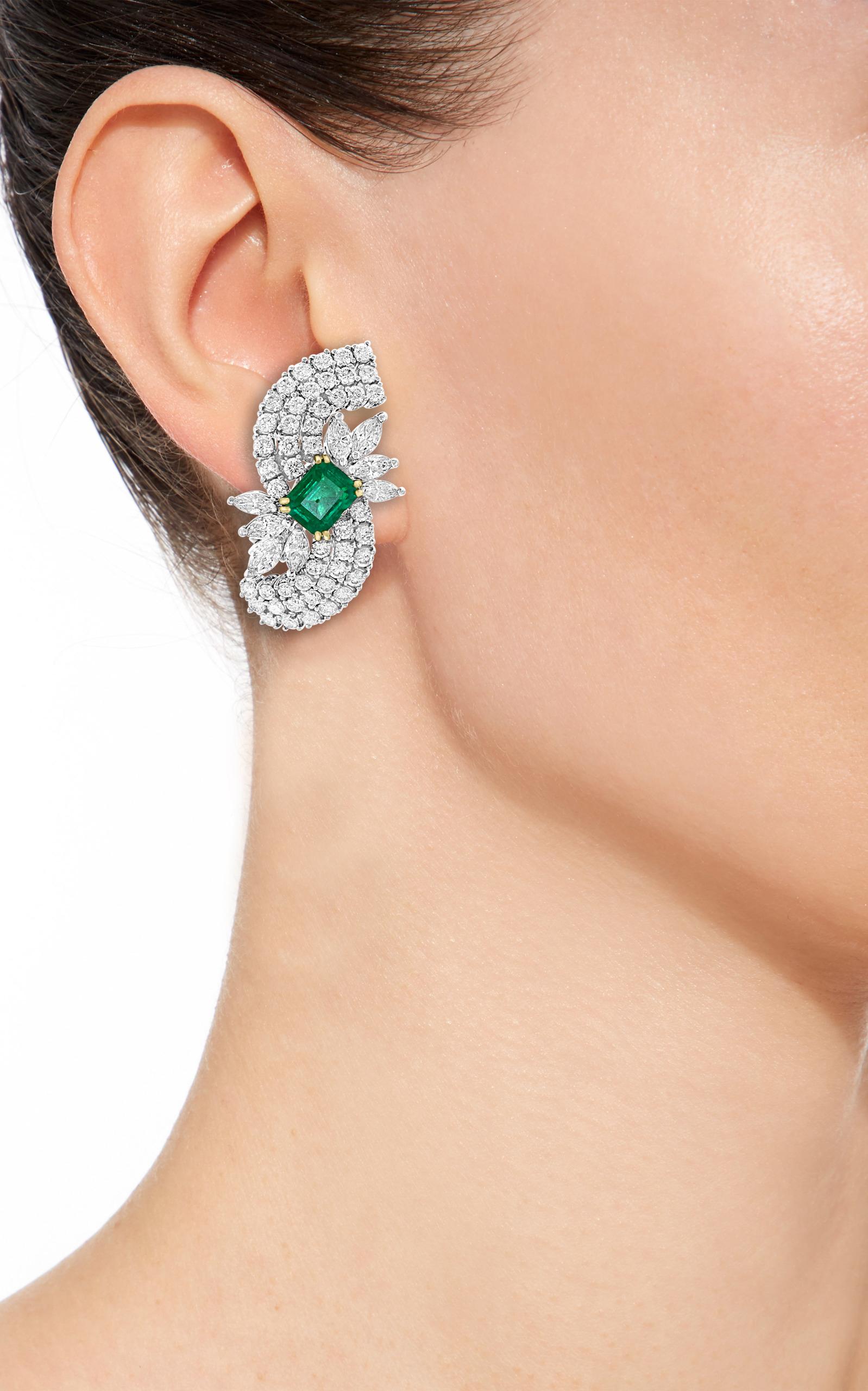 EGL Certfied 4.5 Ct Colombian Emerald Cut Emerald Diamond Clip Earrings 18 Karat 11