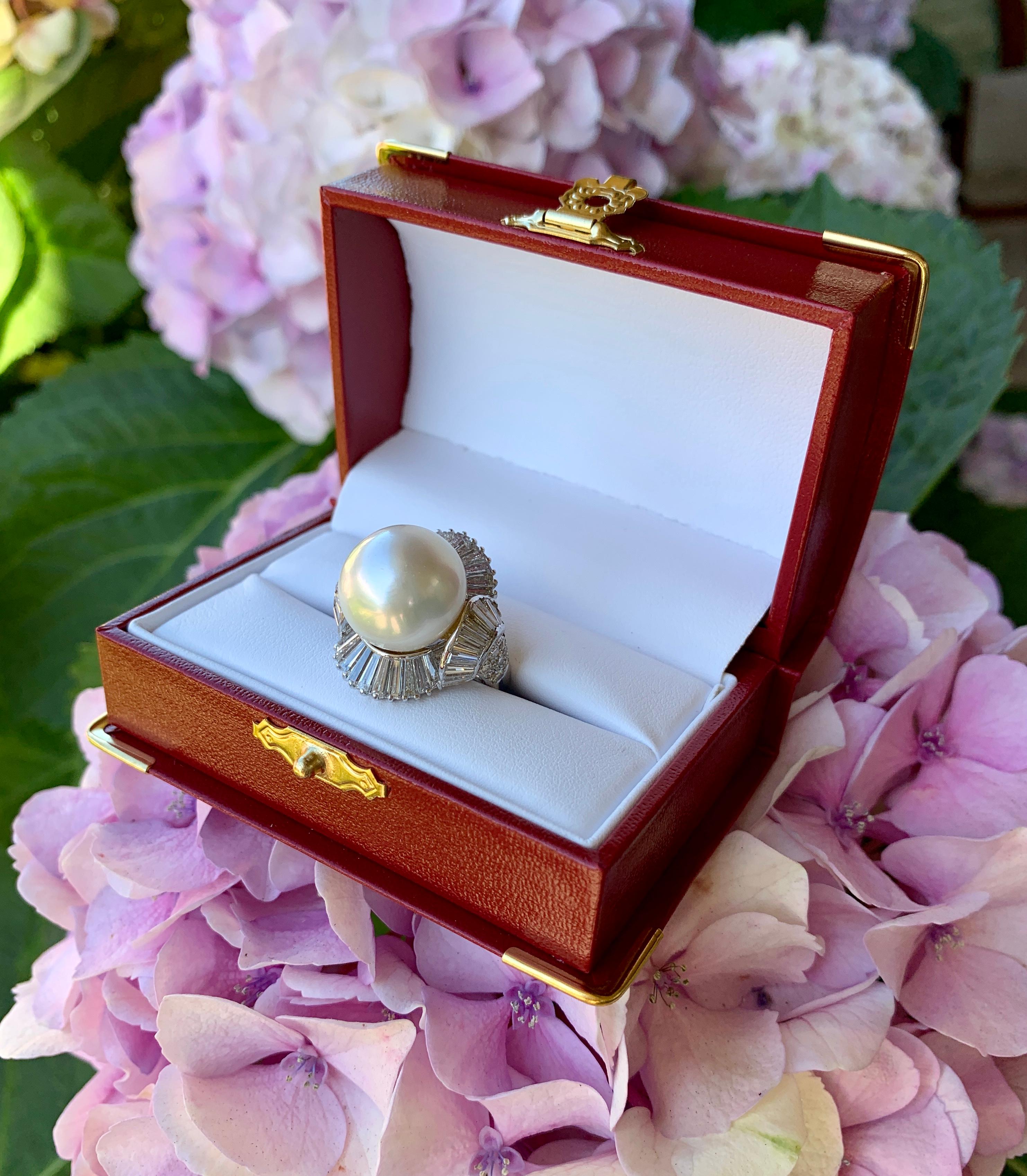 4.5 Carat Diamond and Large Round White South Sea Pearl 18 Karat White Gold Ring In Excellent Condition In Tustin, CA