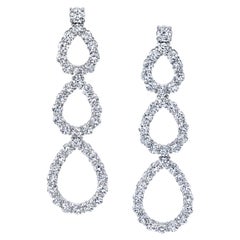 Boucles d'oreilles en goutte à triple poire en diamants de 4,5 carats