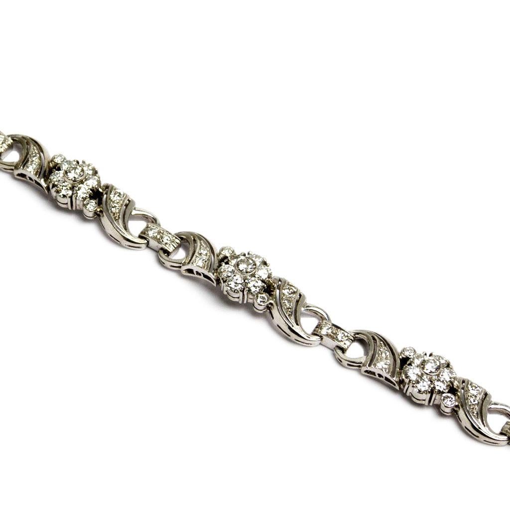 Contemporary 4.5 Carat Diamond White Gold Link Bracelet For Sale