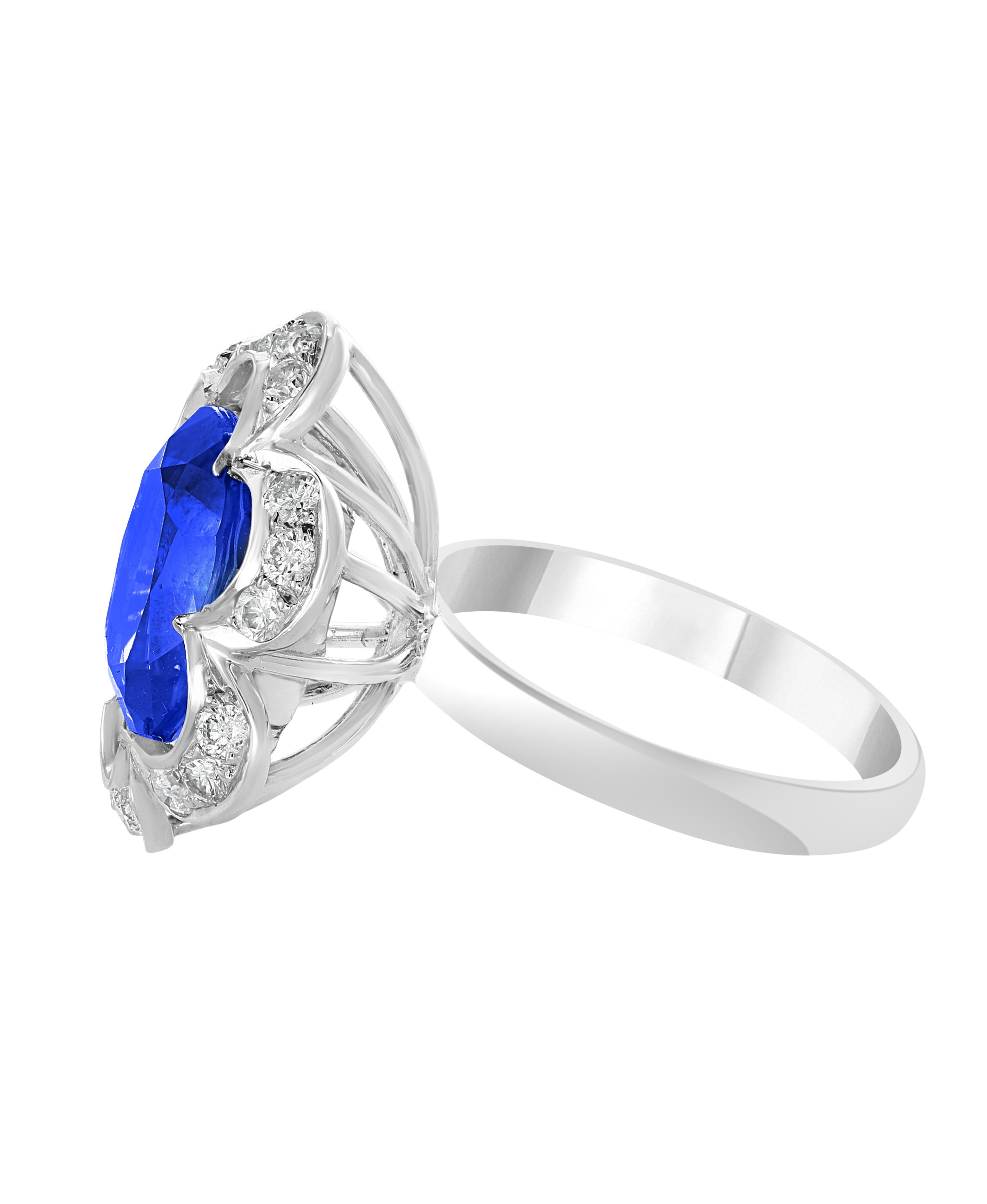 4,5 Karat Diffuser blauer Saphir und Diamant 18 Karat Weißgold Cocktail-Ring (Ovalschliff) im Angebot