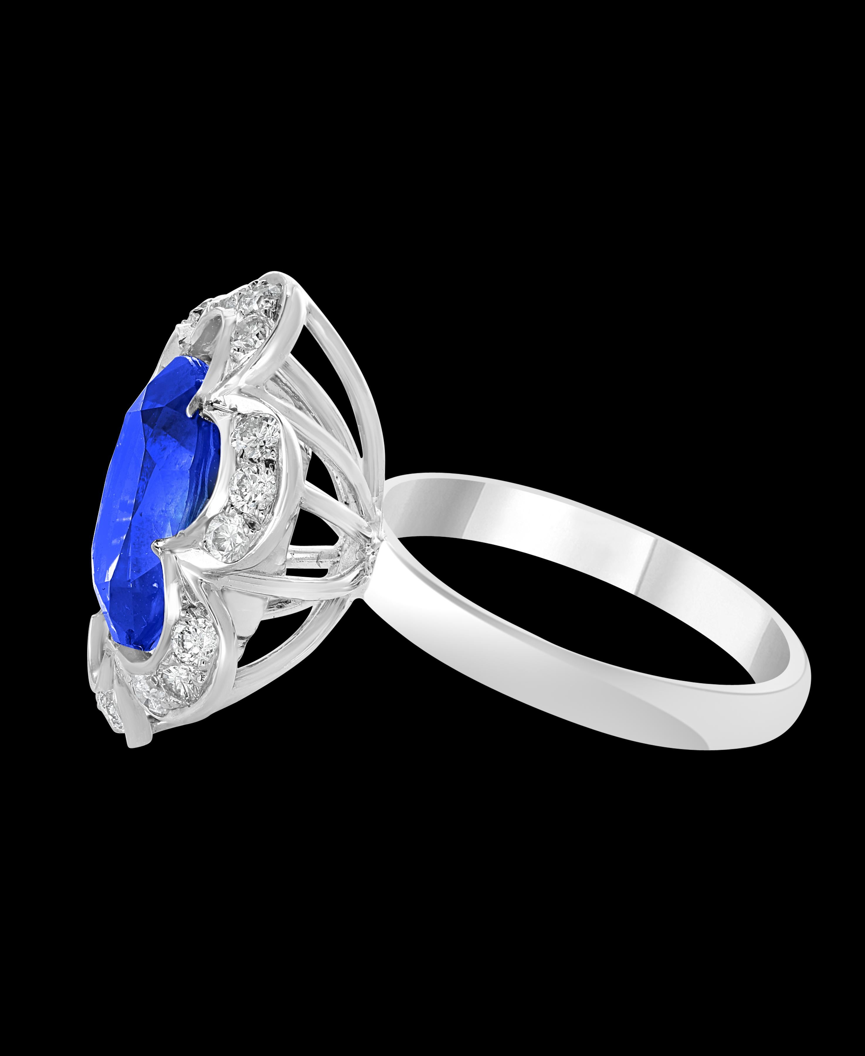 4,5 Karat Diffuser blauer Saphir und Diamant 18 Karat Weißgold Cocktail-Ring im Zustand „Hervorragend“ im Angebot in New York, NY