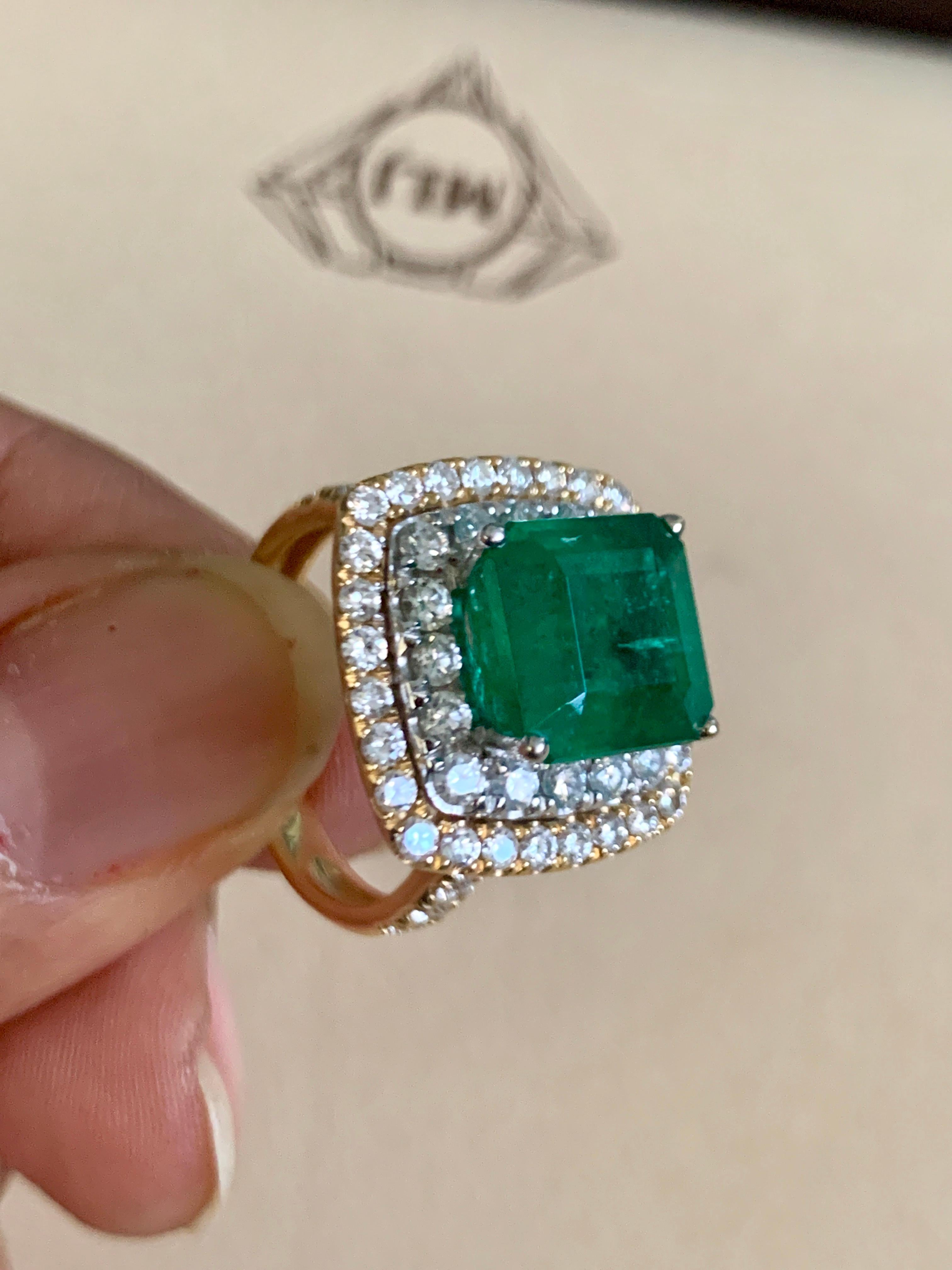4.5 Carat Emerald Cut Colombian Emerald and Diamond Two-Tone 18 Karat Gold Ring 9