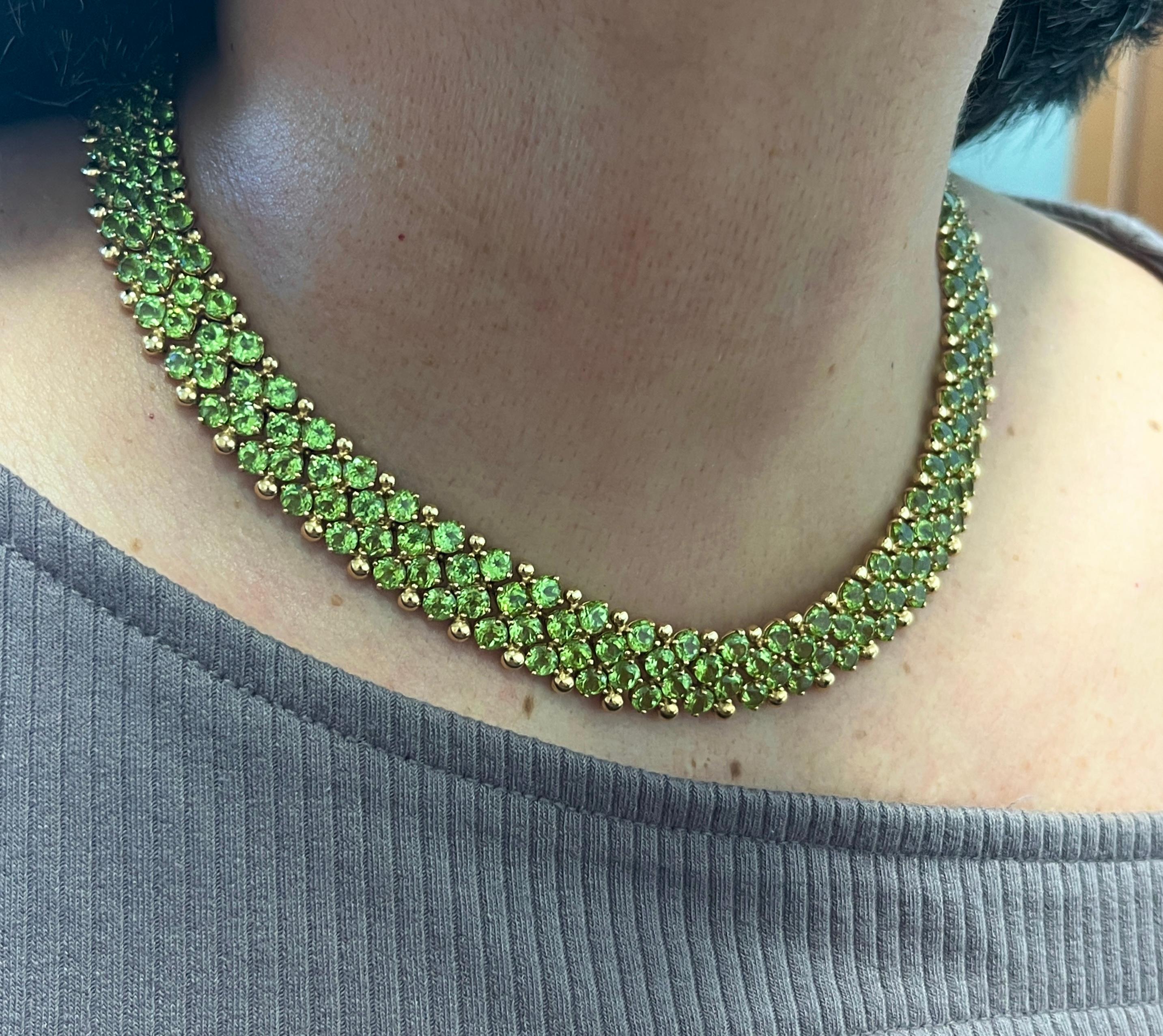 45 Carat Mixed Cut Green Peridot Cluster Choker Necklace in 14K Yellow Gold For Sale 1
