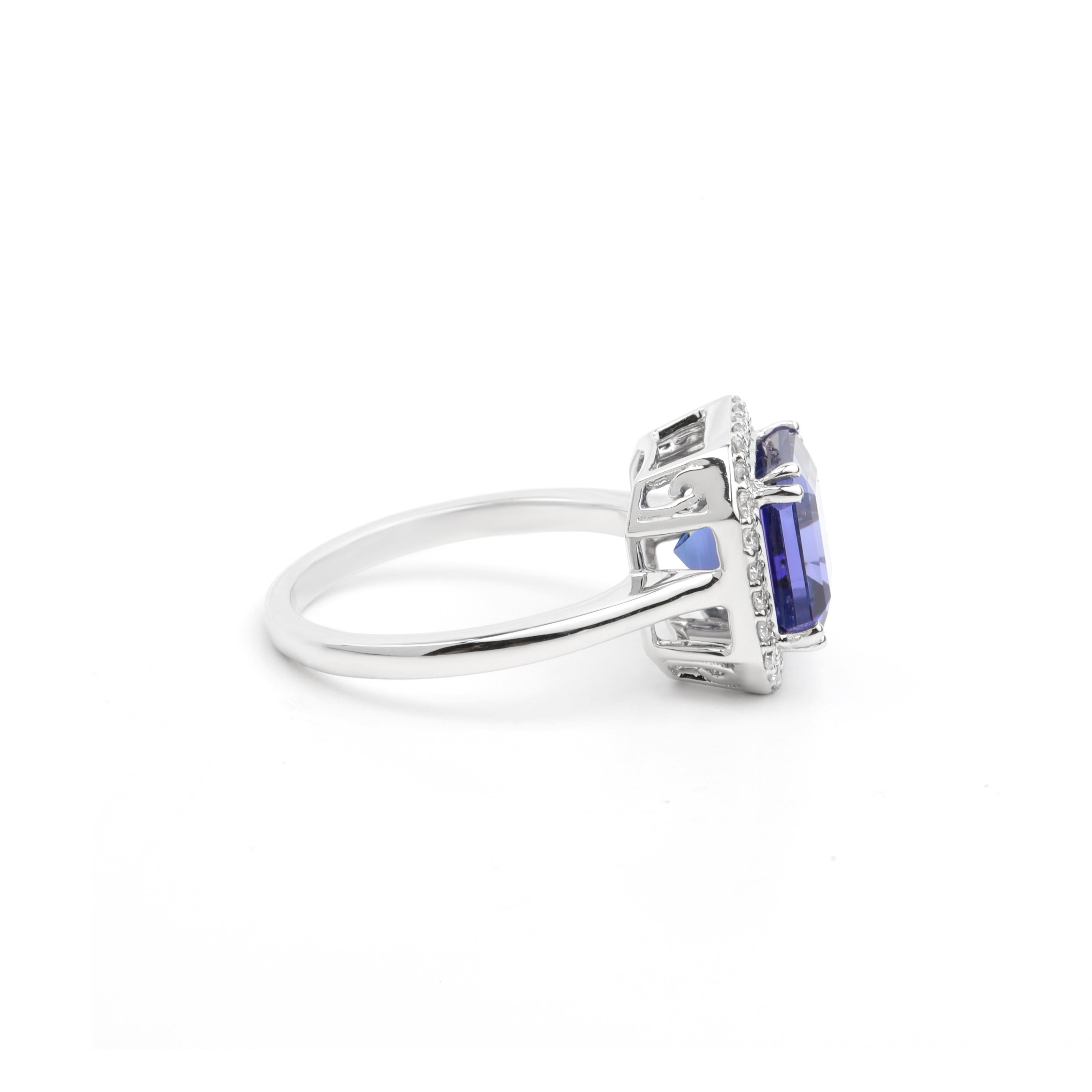 Cushion Cut 4.5 Carat Natural AAA Tanzanite Diamond Halo Cocktail Engagement Ring 18k Gold For Sale