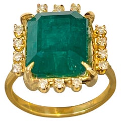 4.5 Carat Natural Emerald Cut Emerald & 0.35 Ct Diamond Ring 14 Kt Yellow Gold