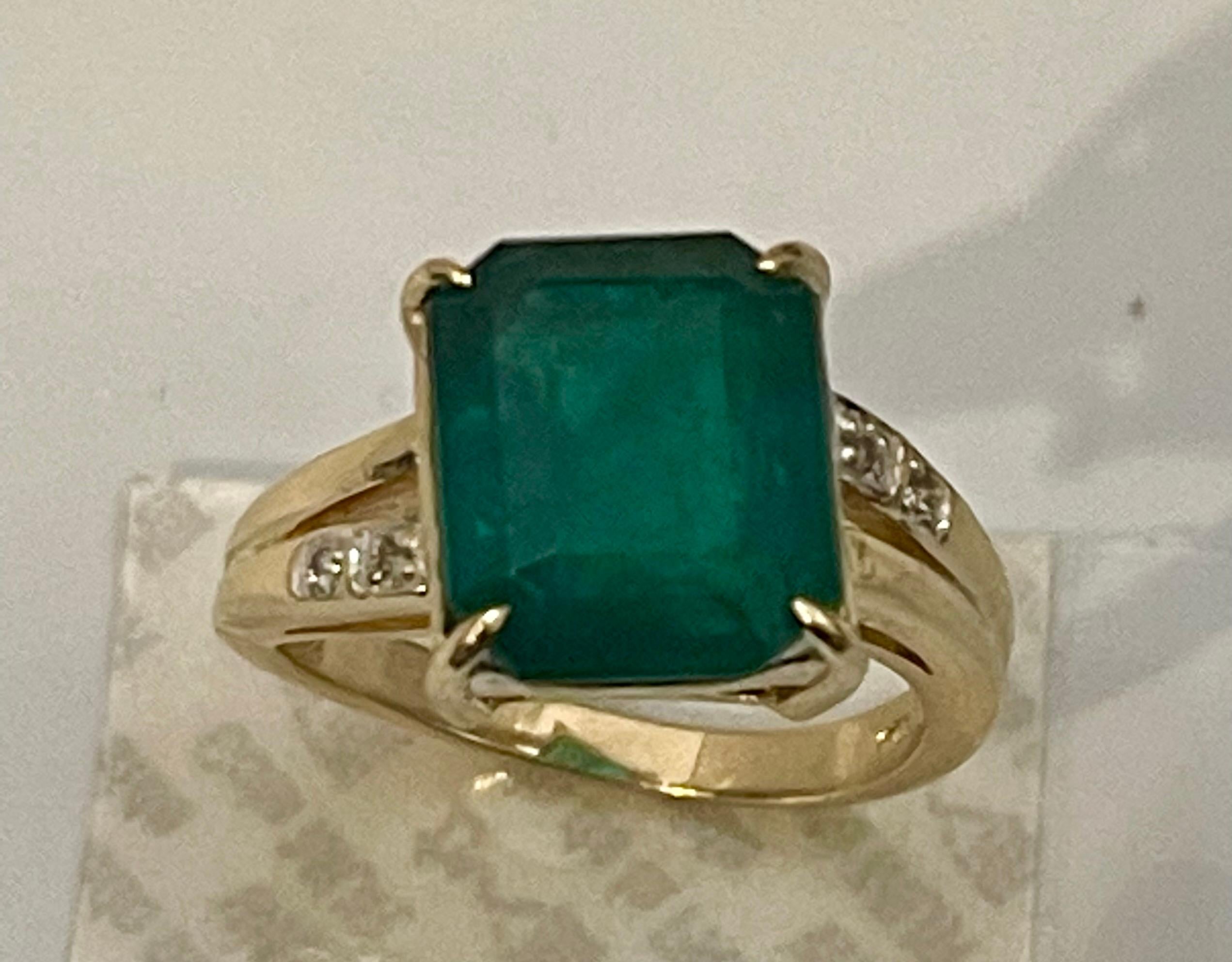 4.5 Carat Natural Emerald Cut Emerald Ring 14 Karat Yellow Gold 1